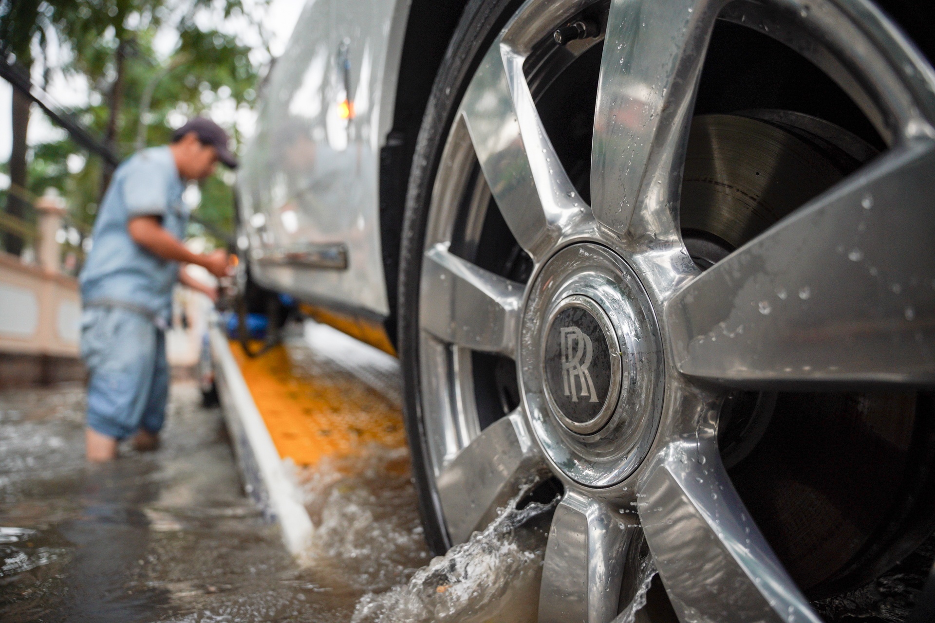 Xe Sang chet may vi ngap anh 6