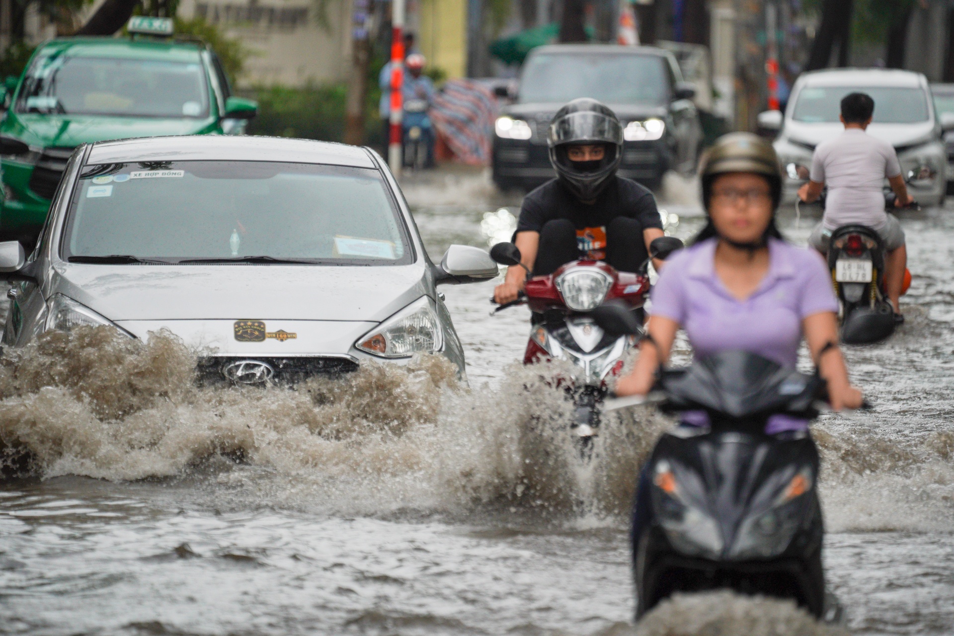 Xe Sang chet may vi ngap anh 1