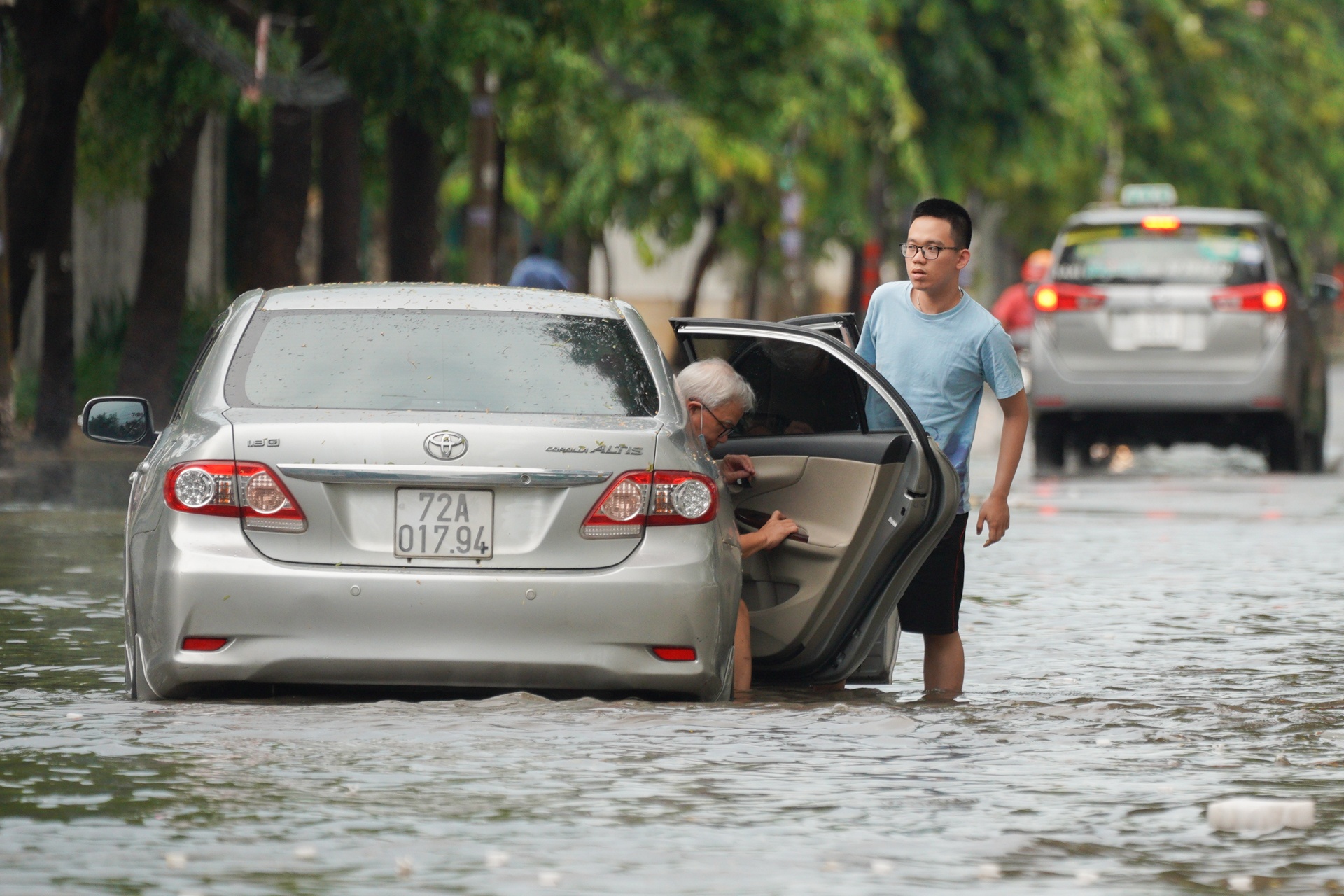 Xe Sang chet may vi ngap anh 9