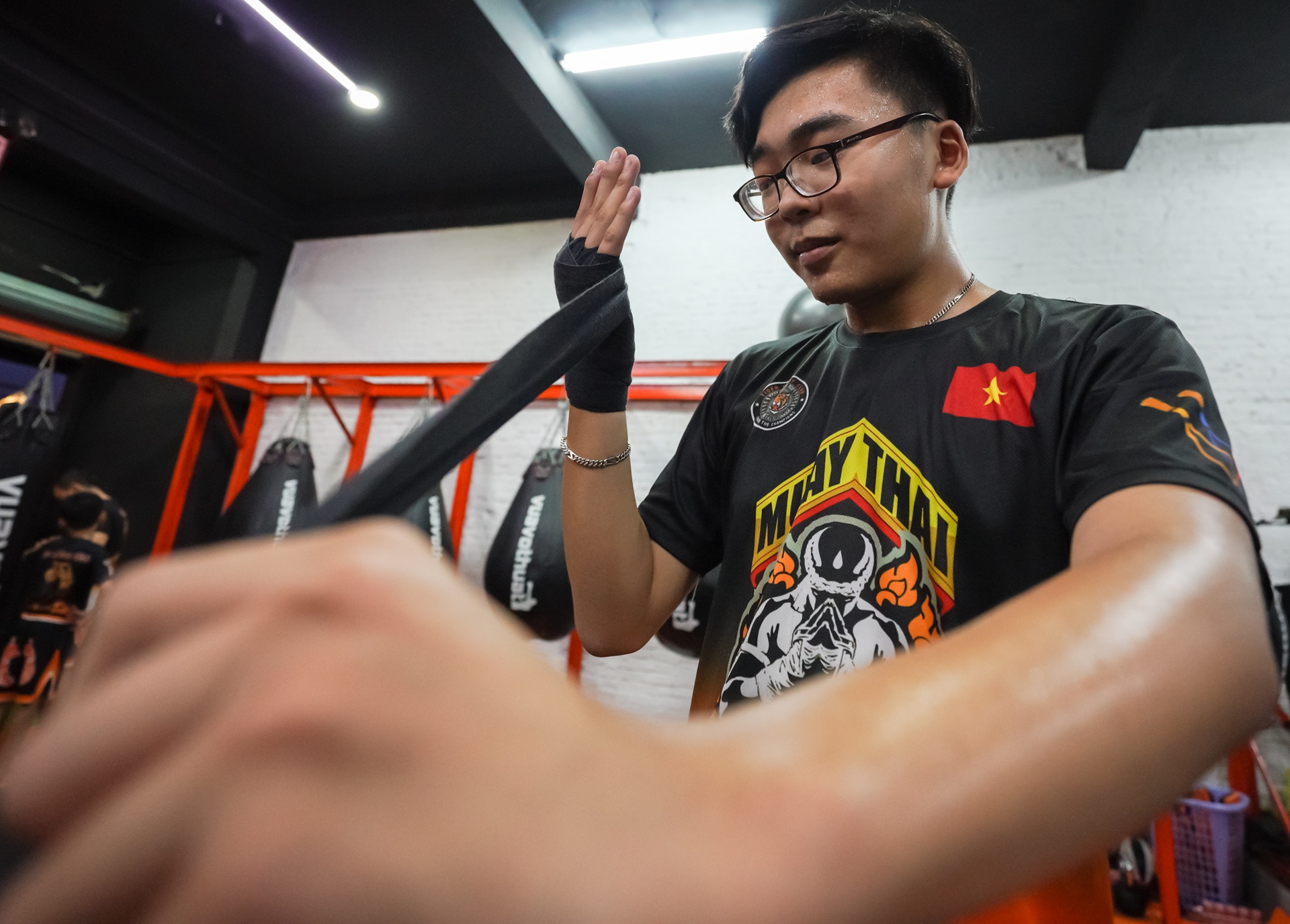 Cho tre hoc vo dip he anh 8