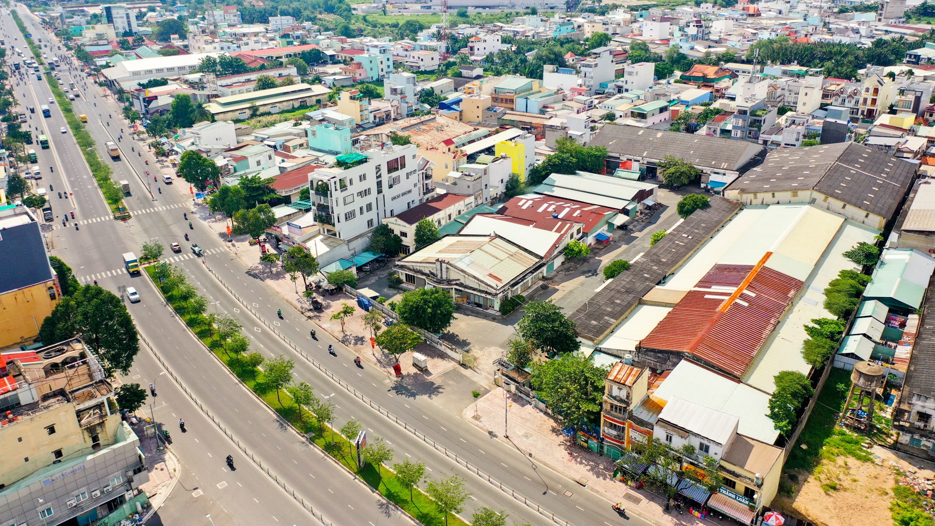 Dat vang o TP.HCM lam bai giu xe hinh anh