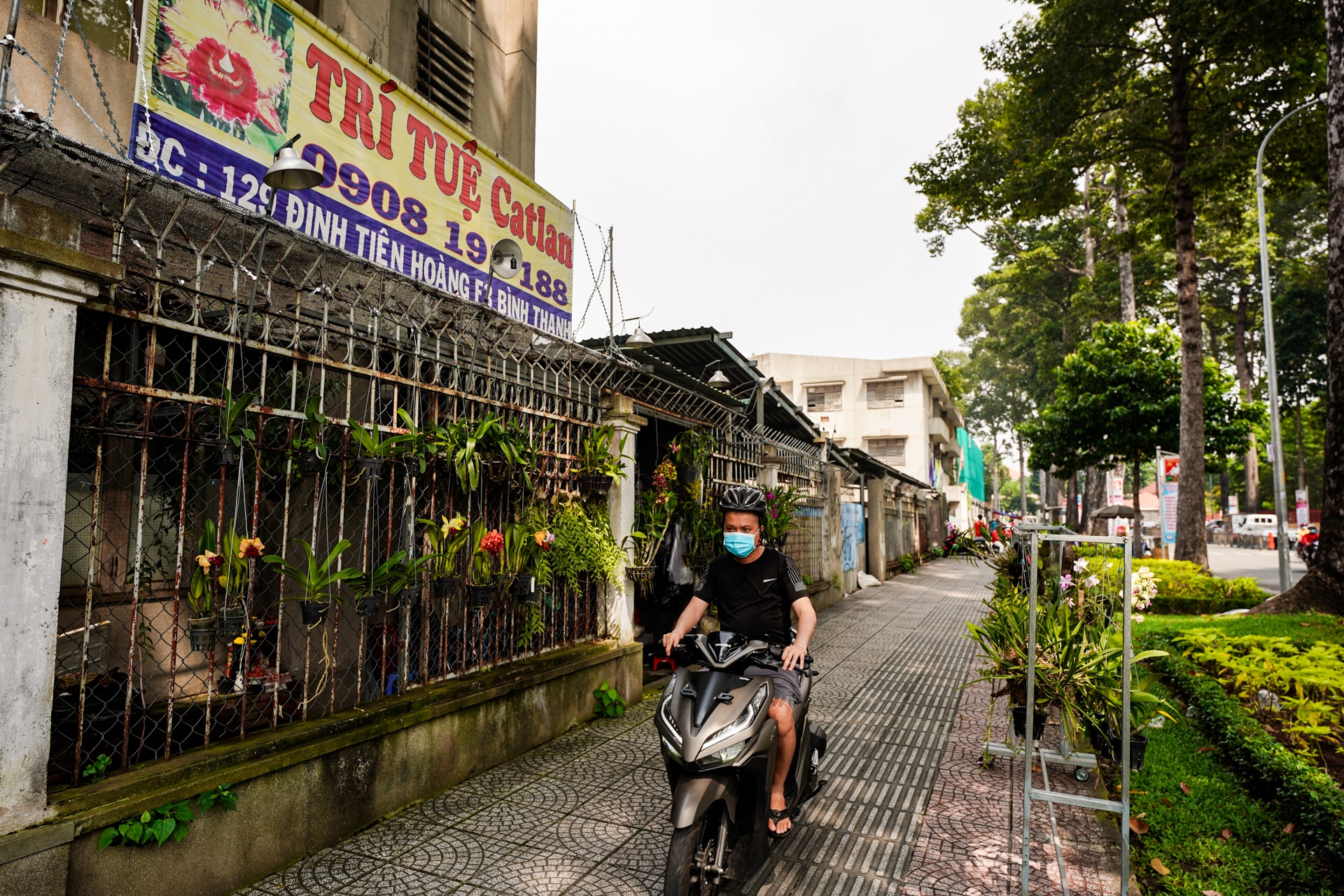 Du an BT ngung tre,  dat 'vang' o TP.HCM lam bai giu xe,  nha kho anh 7