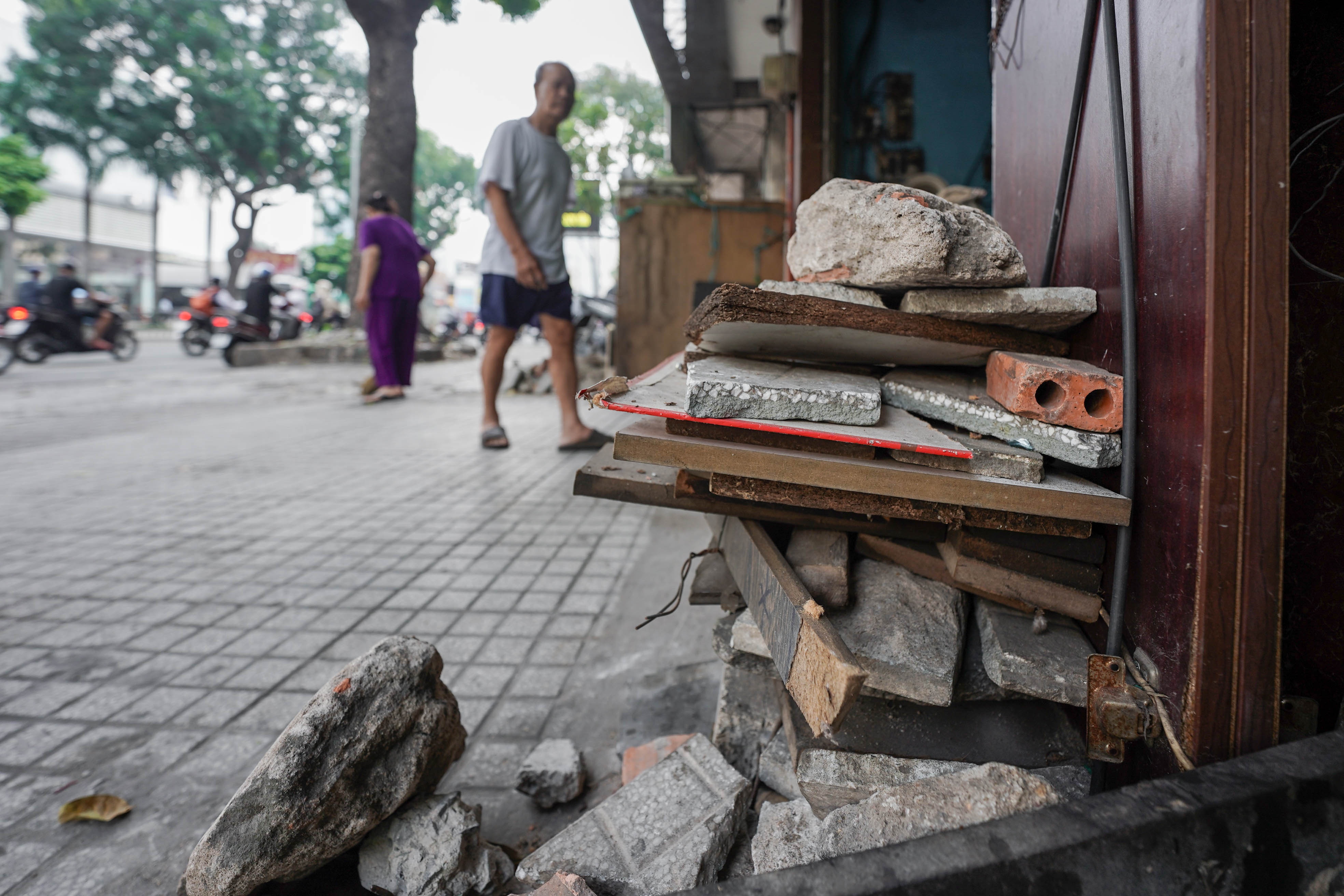 Xe may leo len via he anh 4