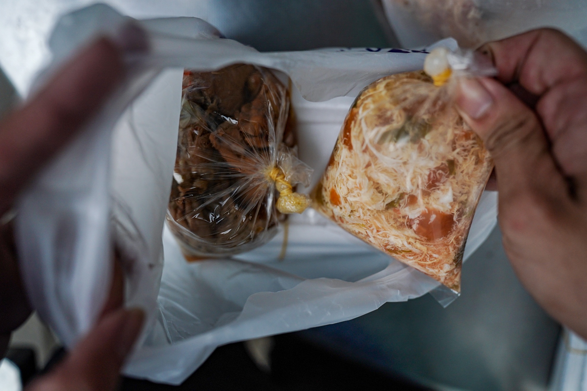 Phong toa hem co ca nhiem Covid-19 anh 5