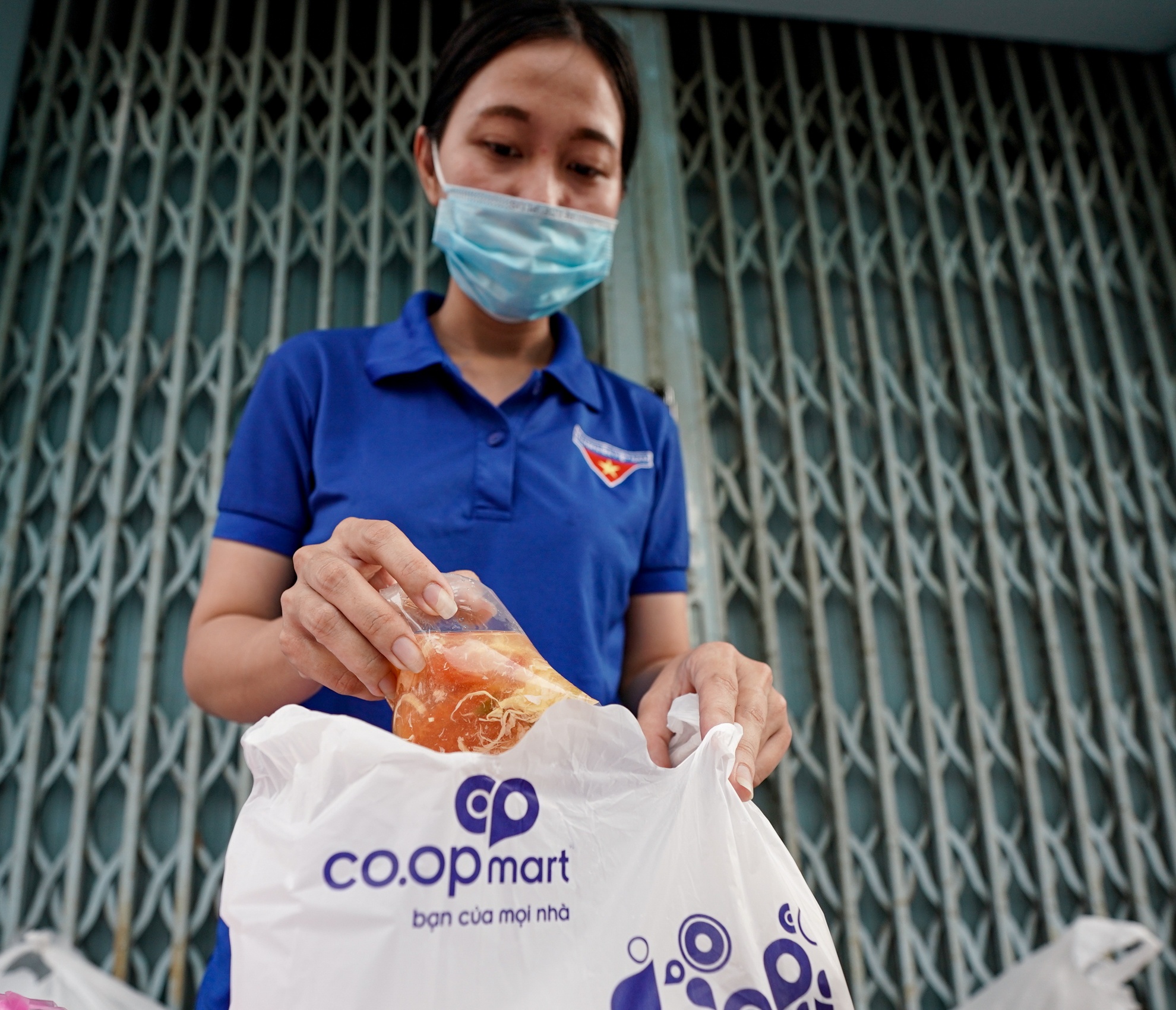 Phong toa hem co ca nhiem Covid-19 anh 4