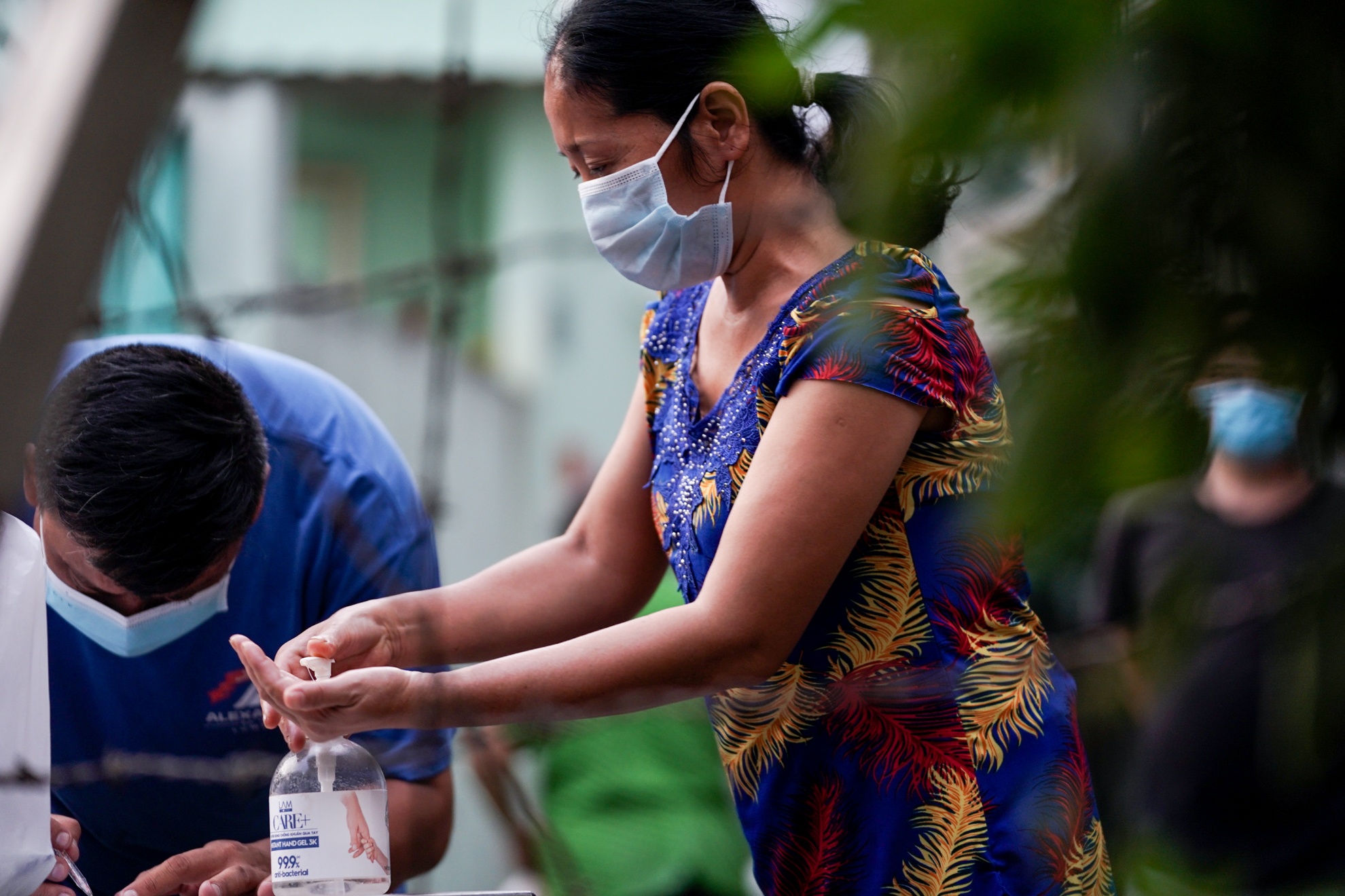 Phong toa hem co ca nhiem Covid-19 anh 9