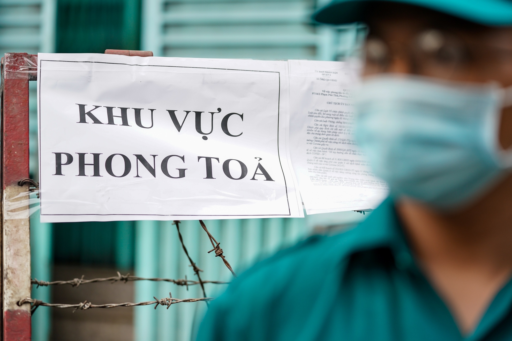 Phong toa hem co ca nhiem Covid-19 anh 2
