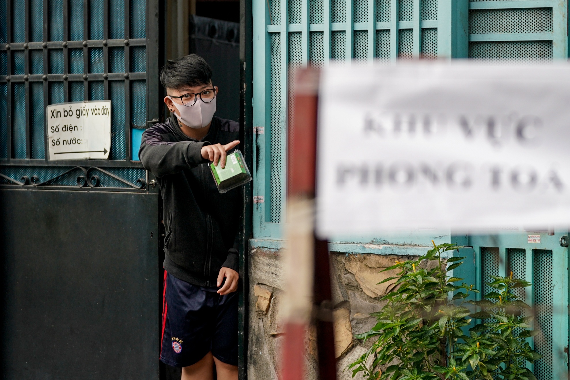 Phong toa hem co ca nhiem Covid-19 anh 11