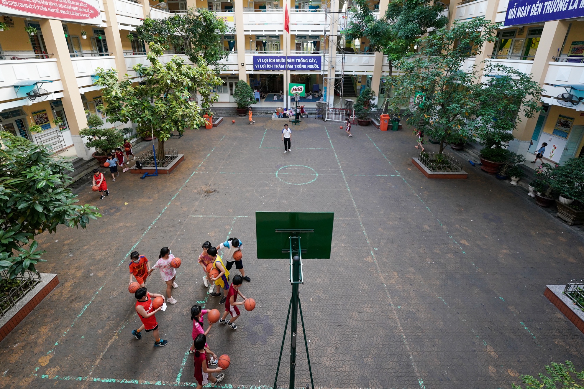 Xit khu khuan truong de chong dich anh 2