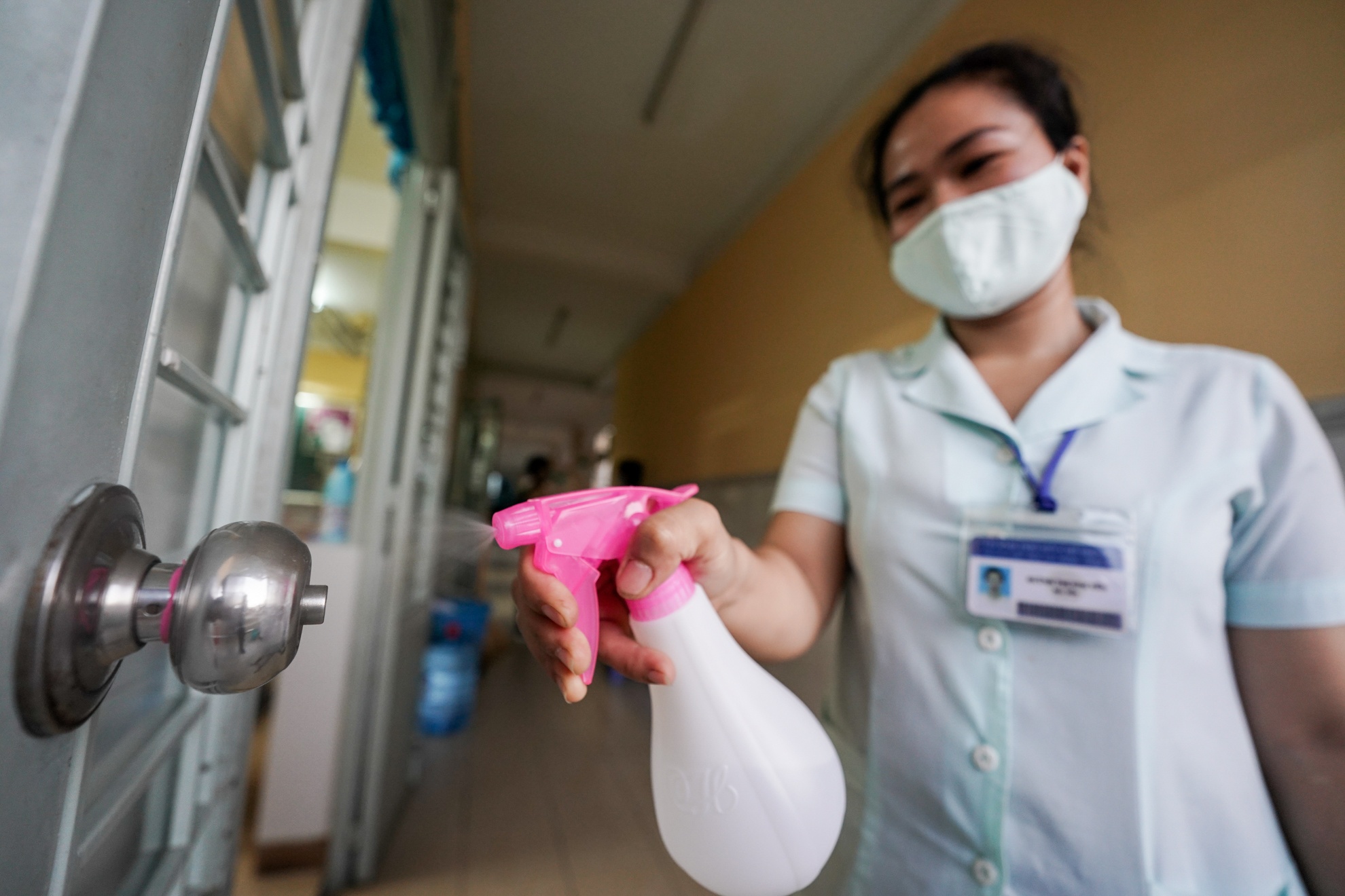 Xit khu khuan truong de chong dich anh 4