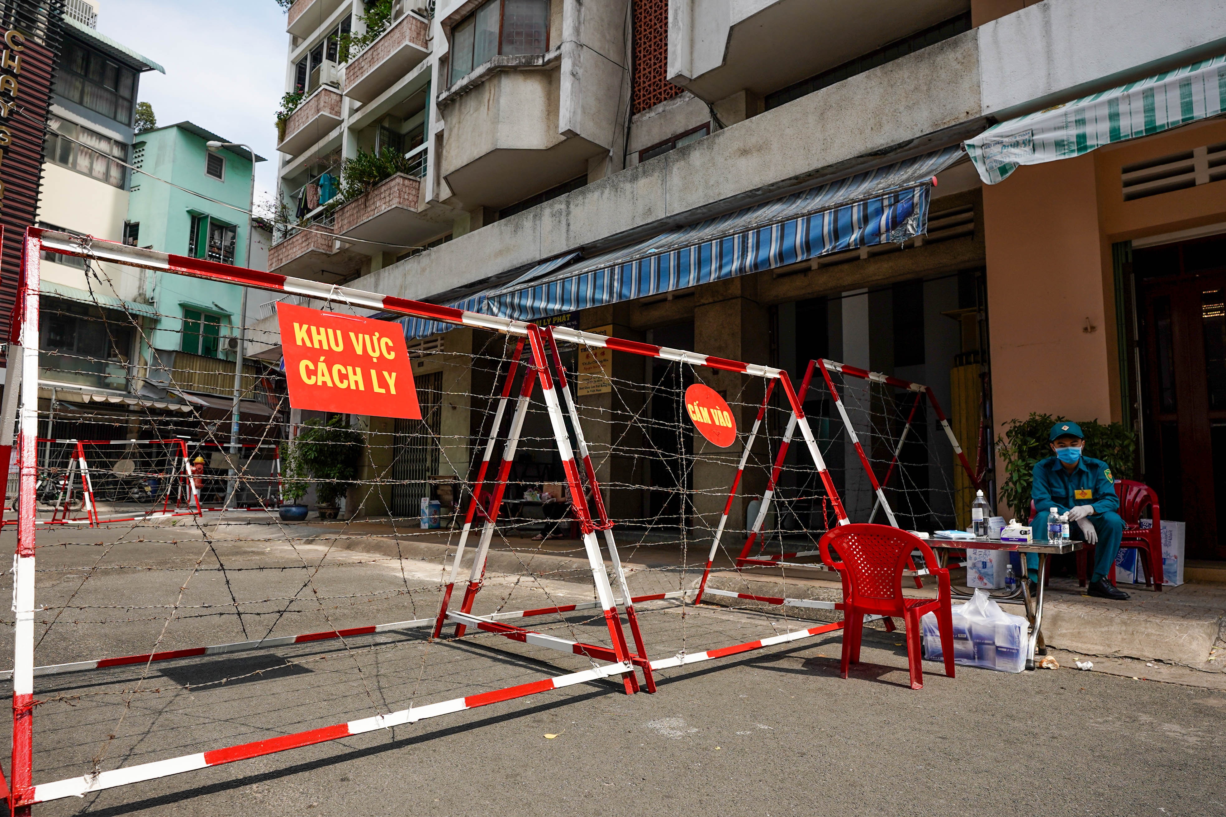 Phong toa vi Covid-19 anh 4