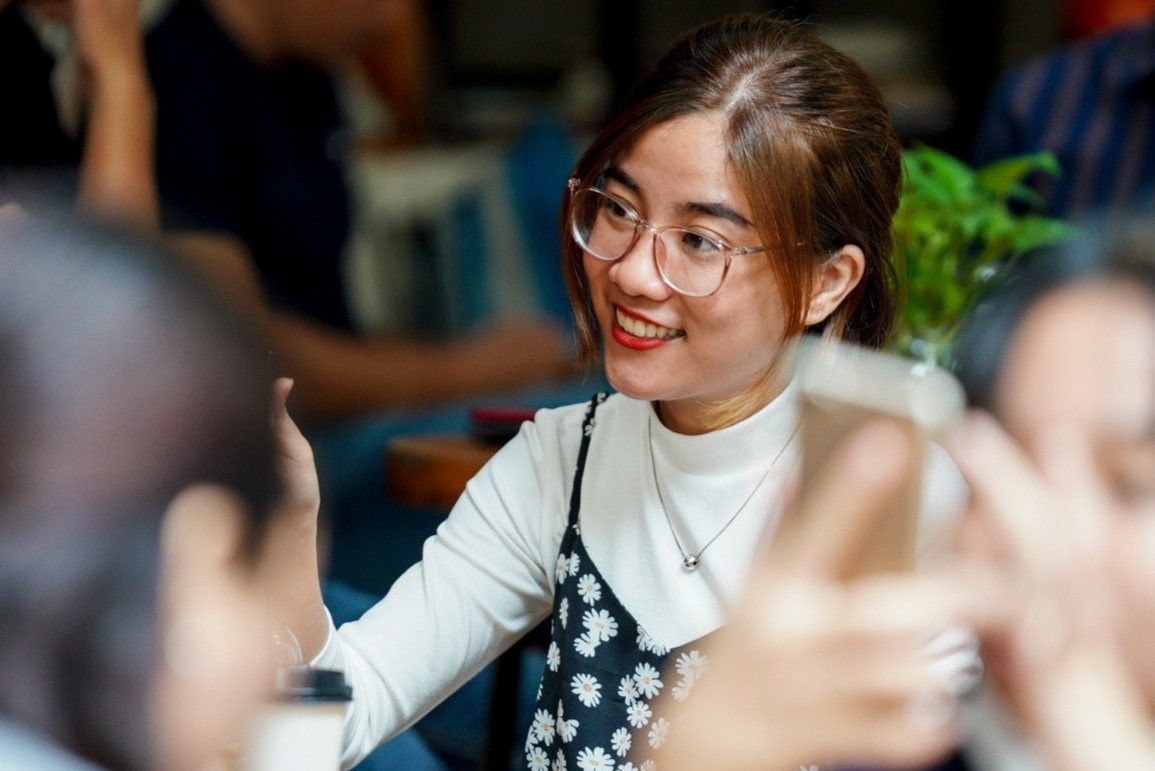 Gioi tre TP.HCM do ve duong sach hen ho ngay dau nam hinh anh