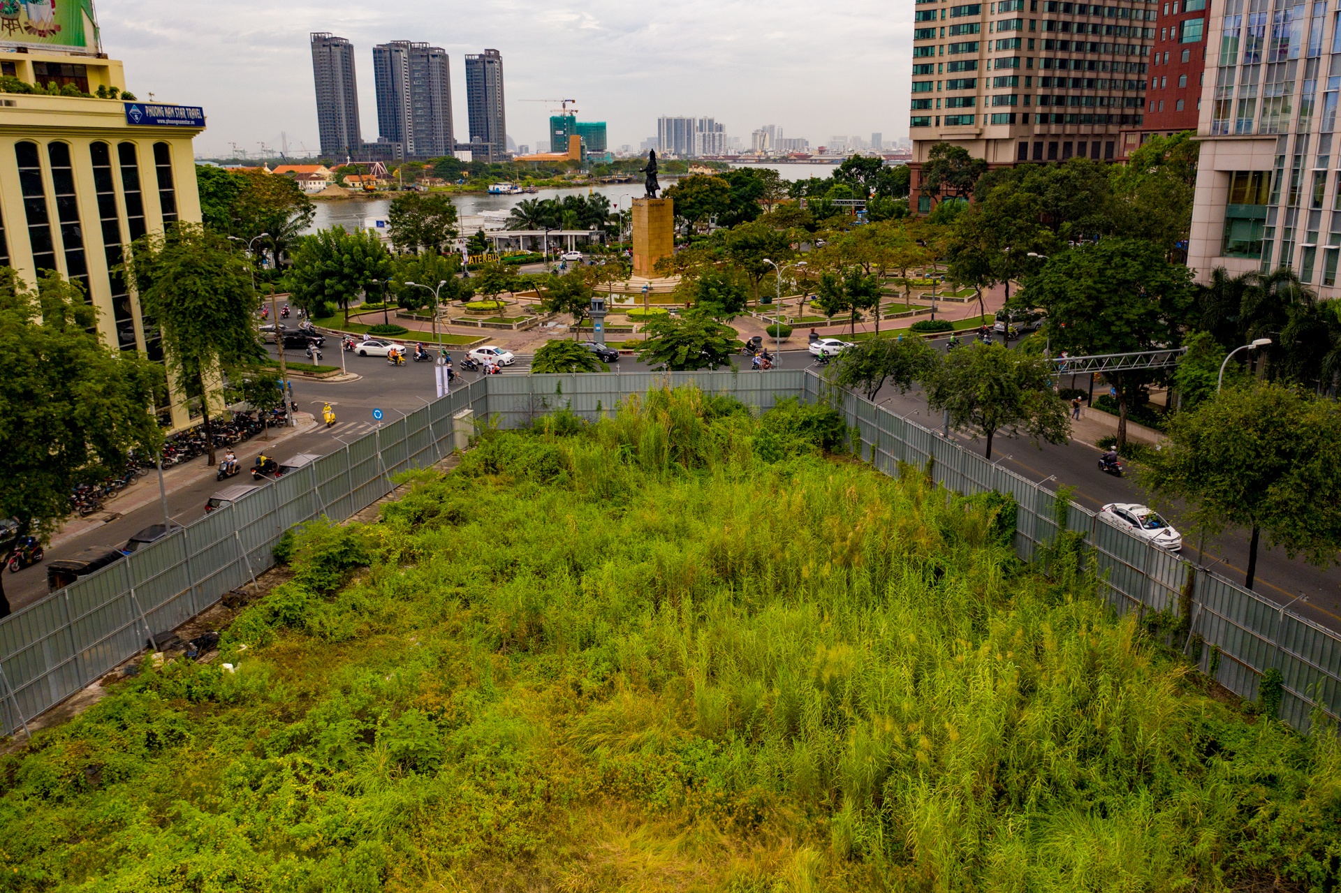 Khu dat vang khien ong Vu Huy Hoang hau toa anh 4