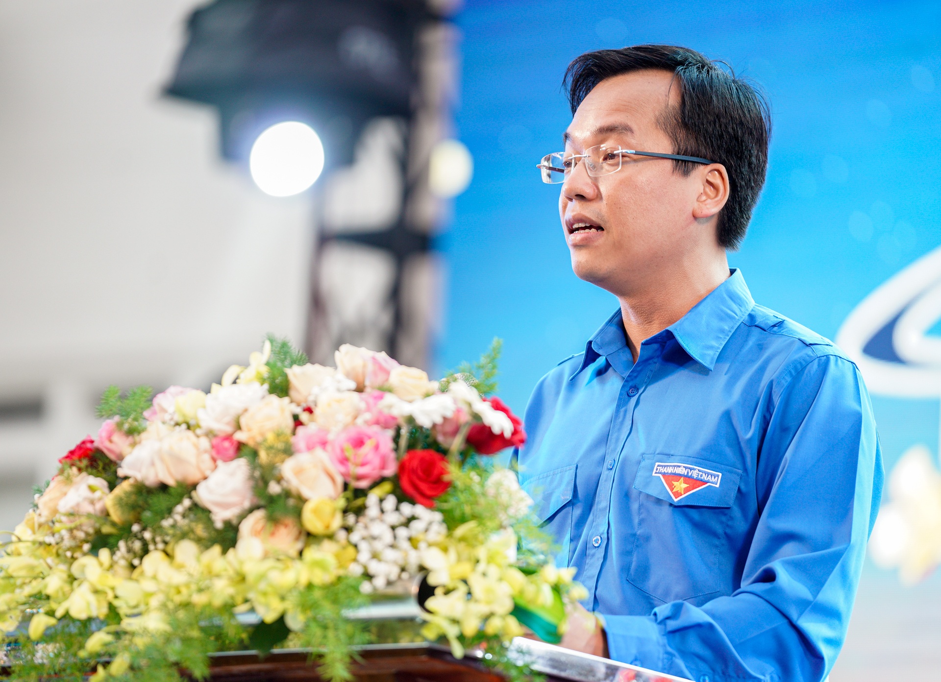 Nhan ve ve que mien phi anh 6