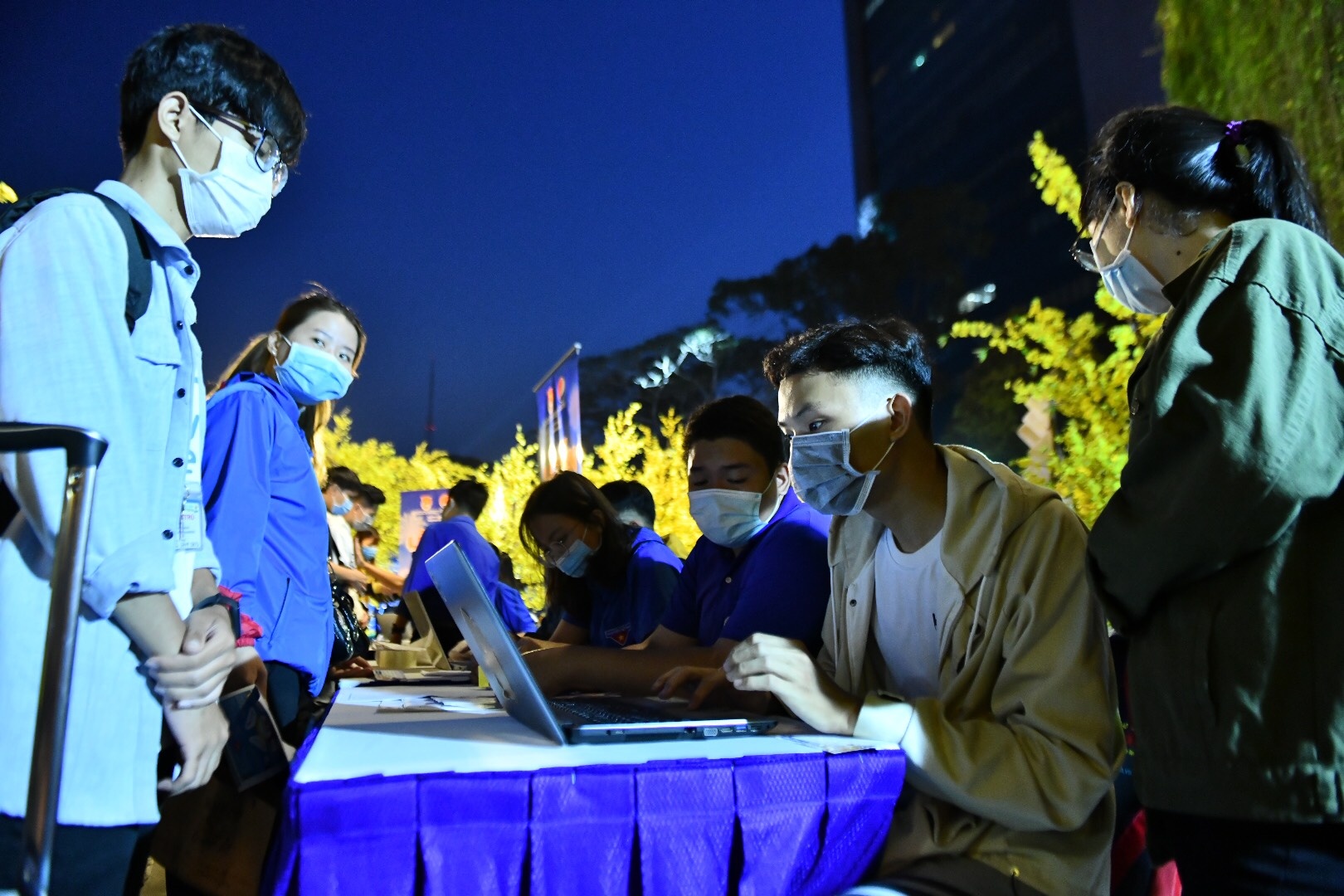 Nhan ve ve que mien phi anh 3