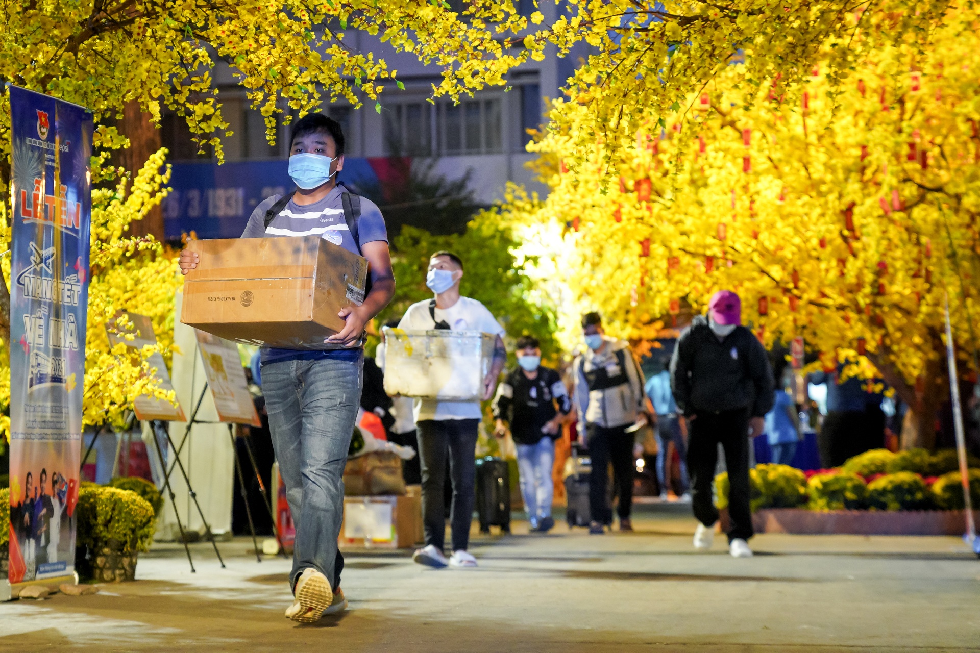 Nhan ve ve que mien phi anh 2