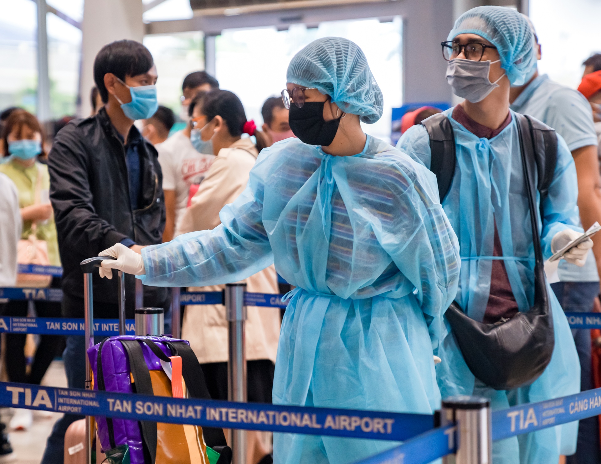 San bay Tan Son Nhat van hoat dong binh thuong anh 5