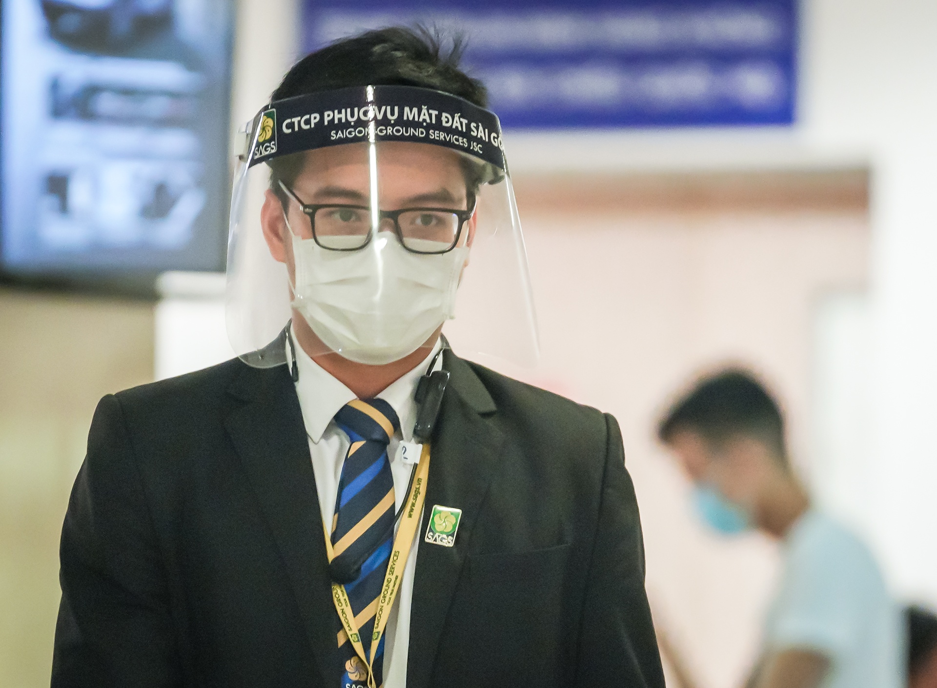 San bay Tan Son Nhat van hoat dong binh thuong anh 7