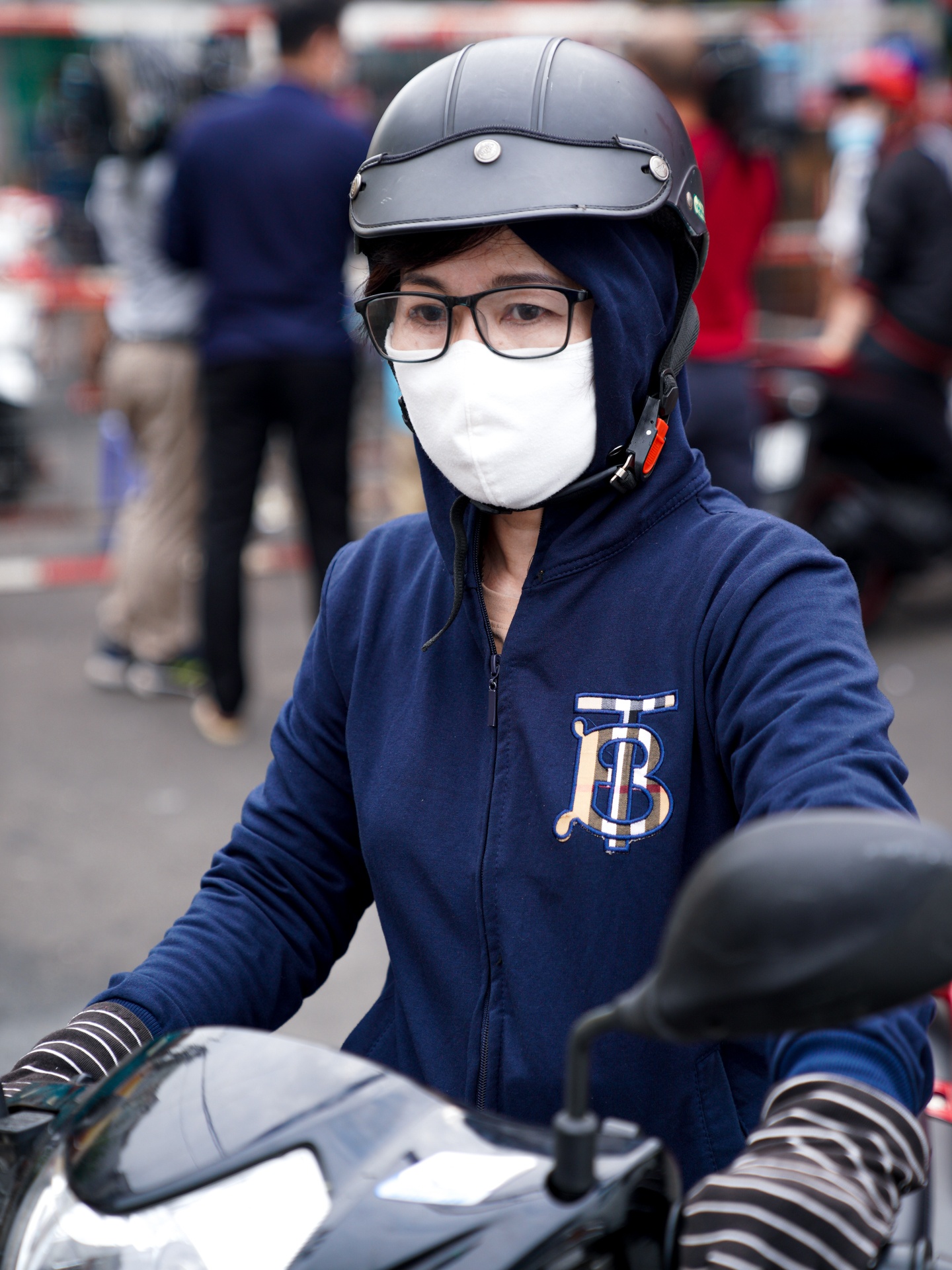 Phong toa khu vuc co ca nhiem covid-19 anh 9