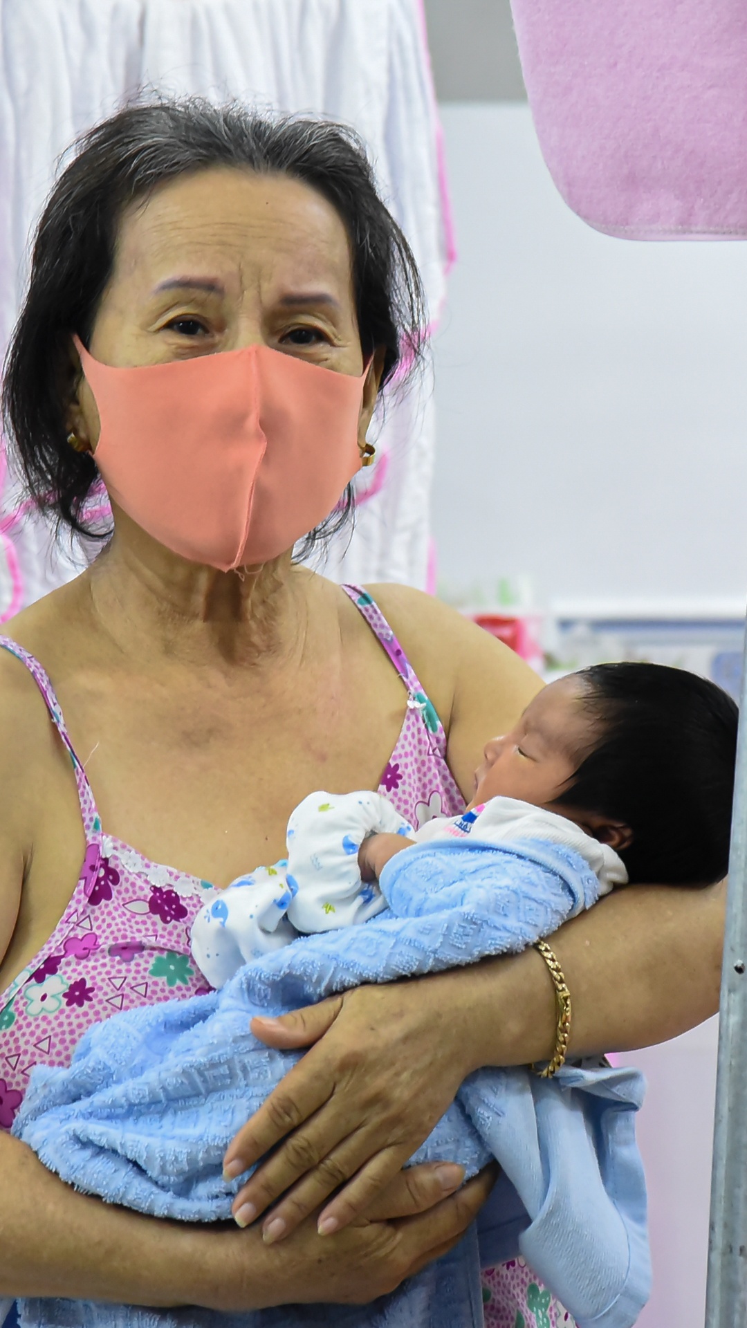 quân y chi viện cho TP.HCM ảnh 35 quan y chi vien cho TP.HCM anh 35