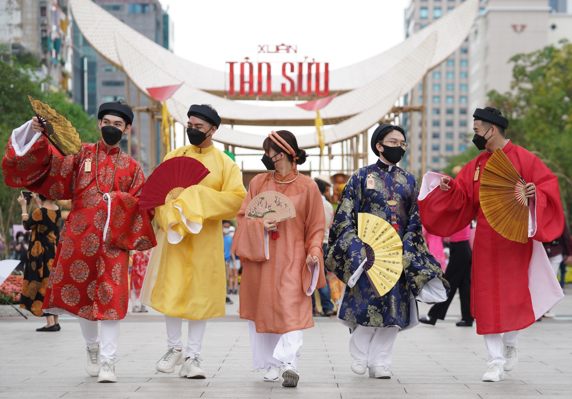 duong hoa Nguyen Hue 2021 anh 7