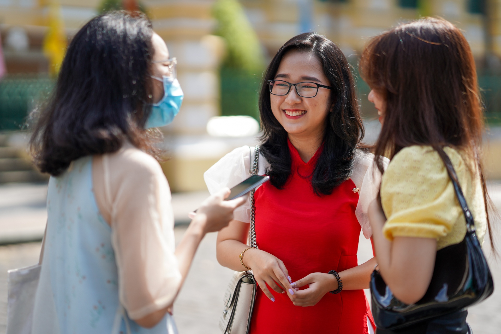 Duong pho TPHCM yen binh ngay mung 1 Tet anh 26