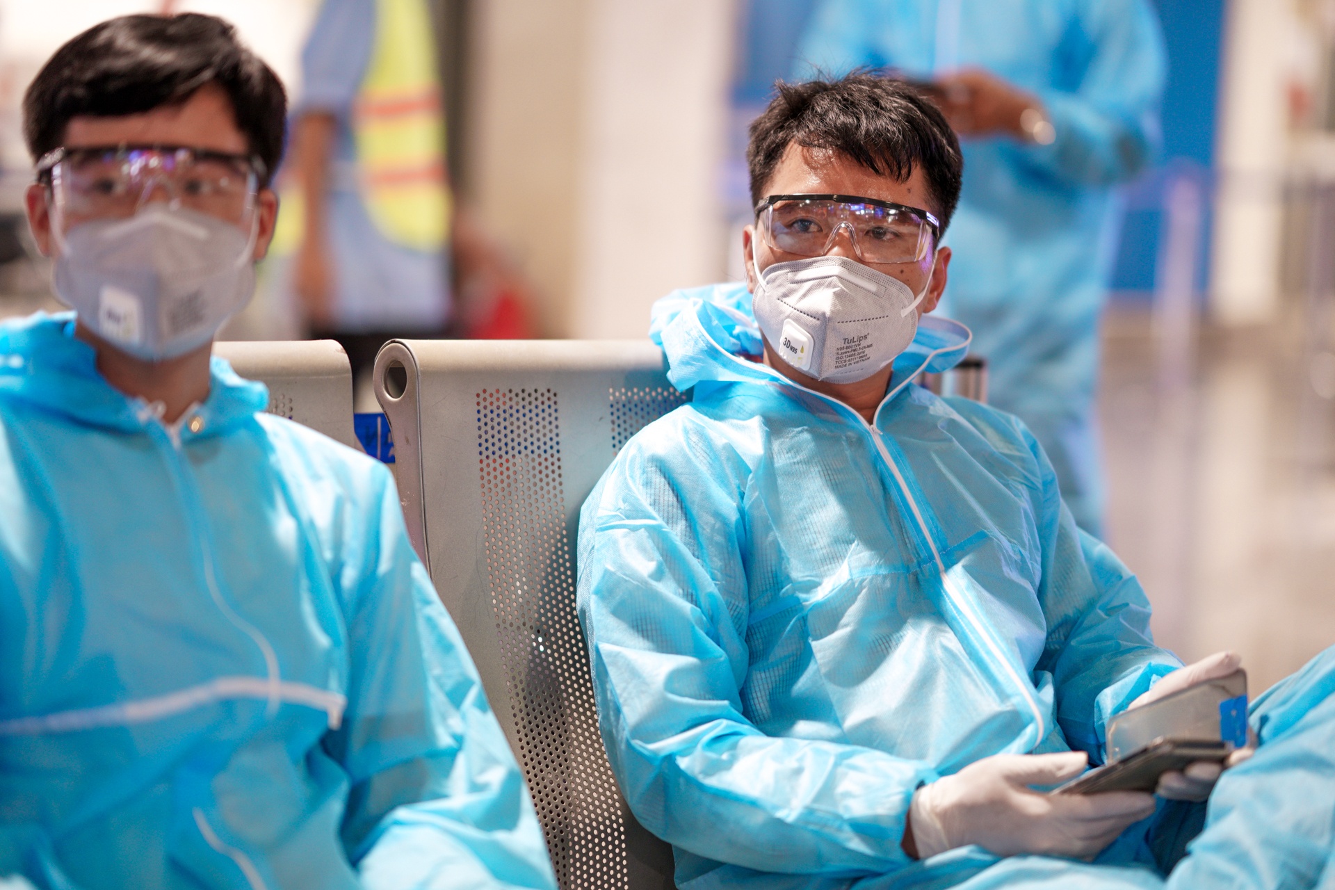 Lay mau hanh khach den tu 3 san bay anh 9