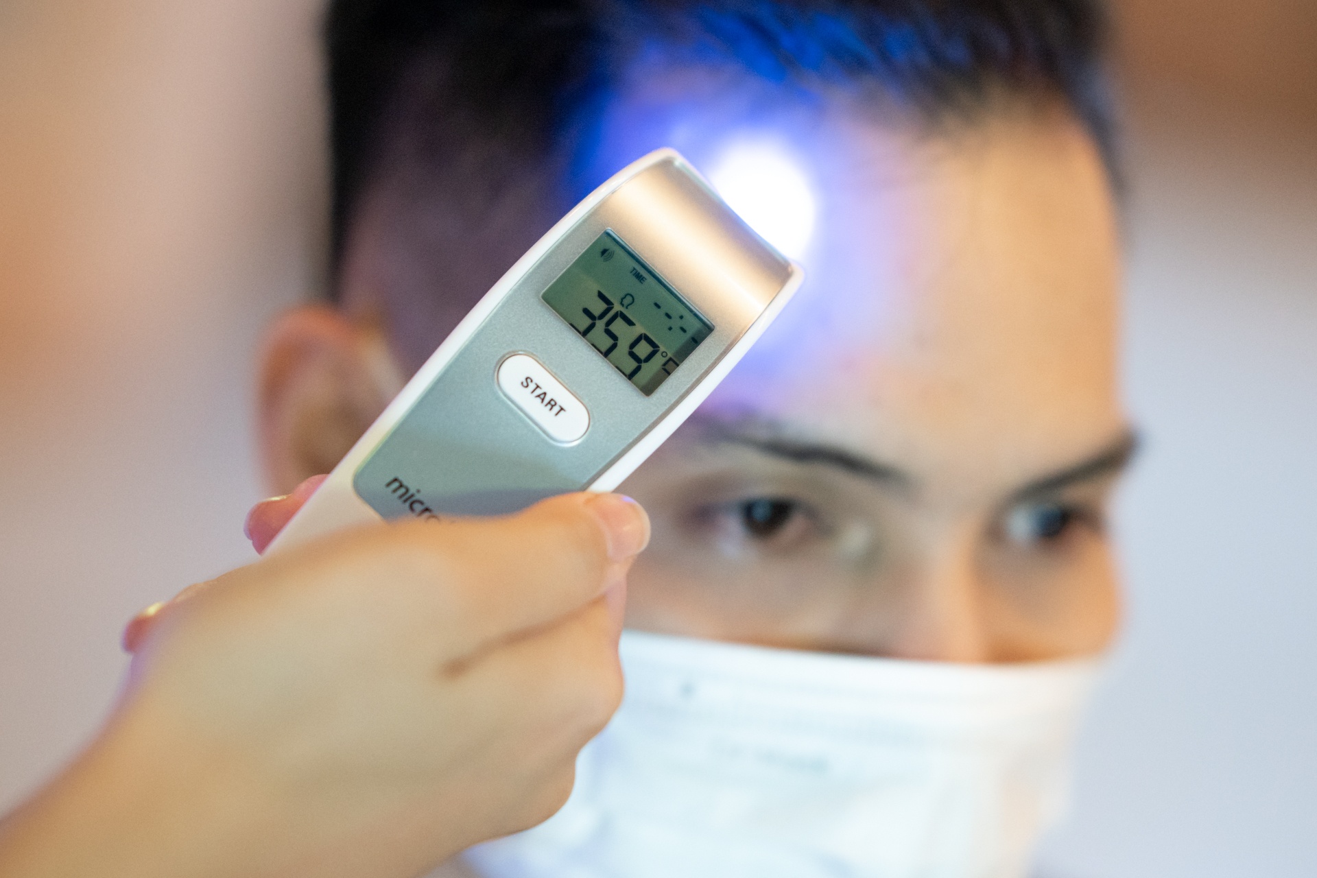 Rap phim TP.HCM mo cua tro lai anh 8