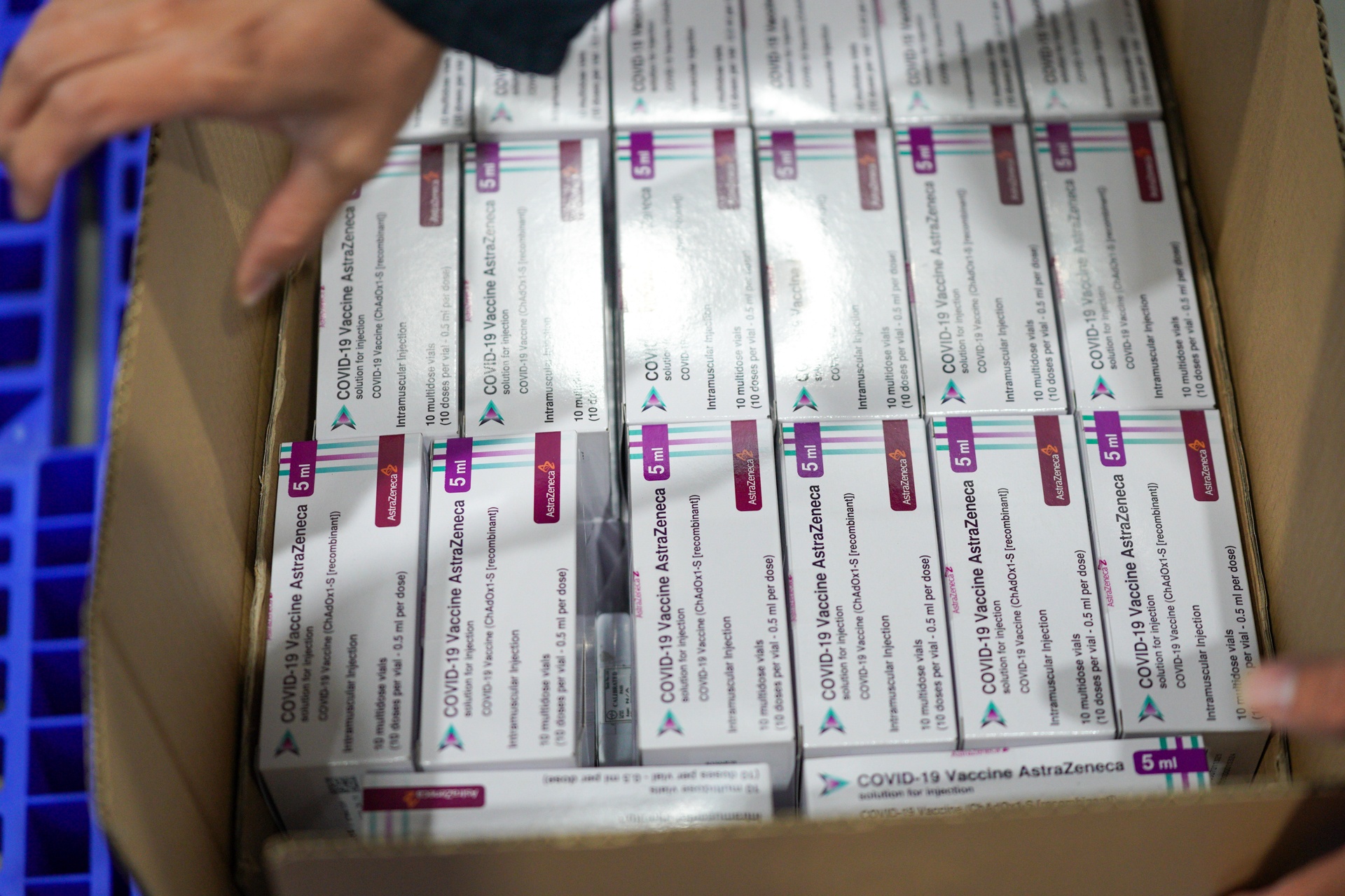 tiêm vaccine Covid-19 tại Việt Nam ảnh 4 tiem vaccine Covid-19 tai Viet Nam anh 4