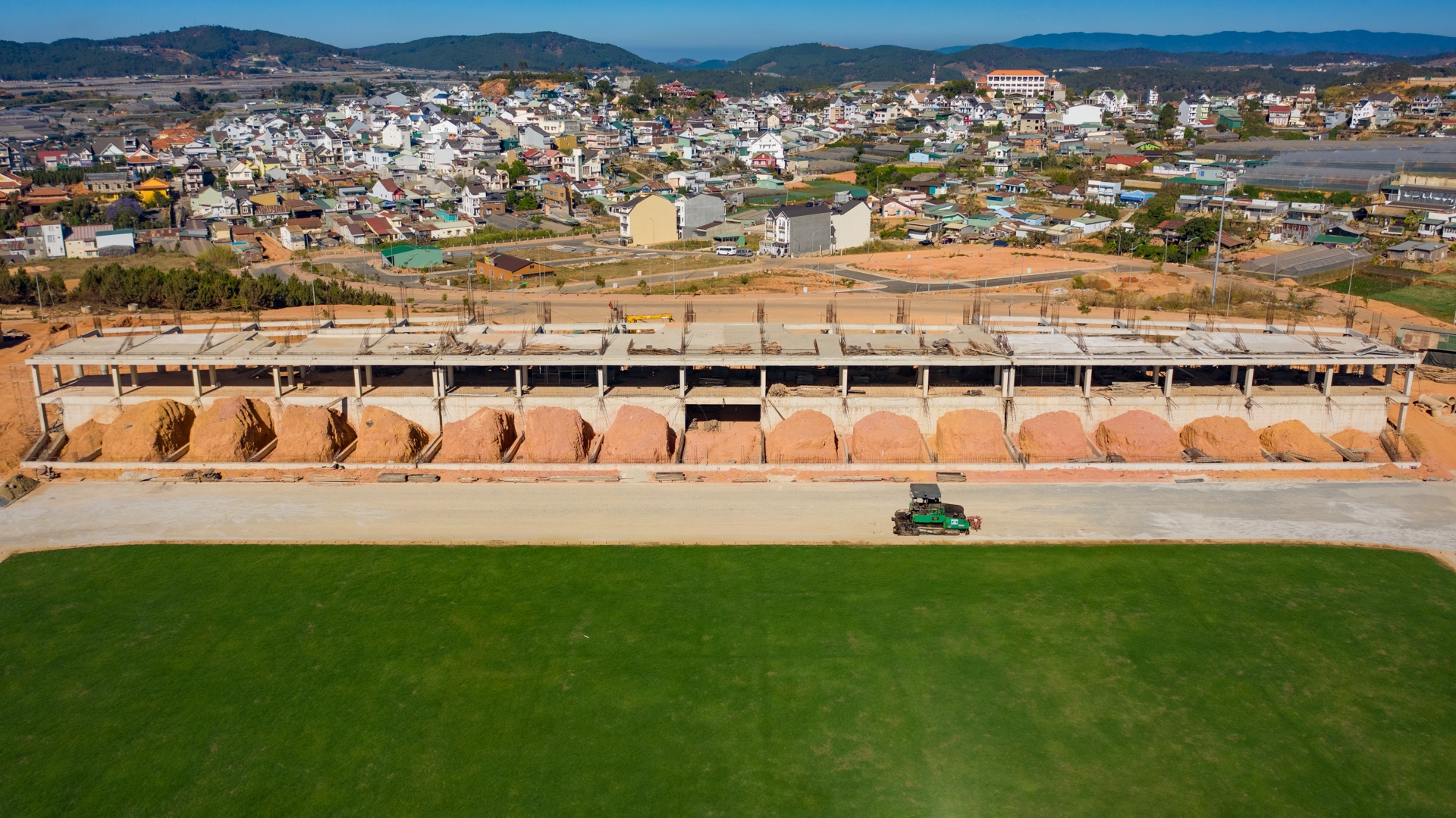 San van dong o Da Lat anh 3
