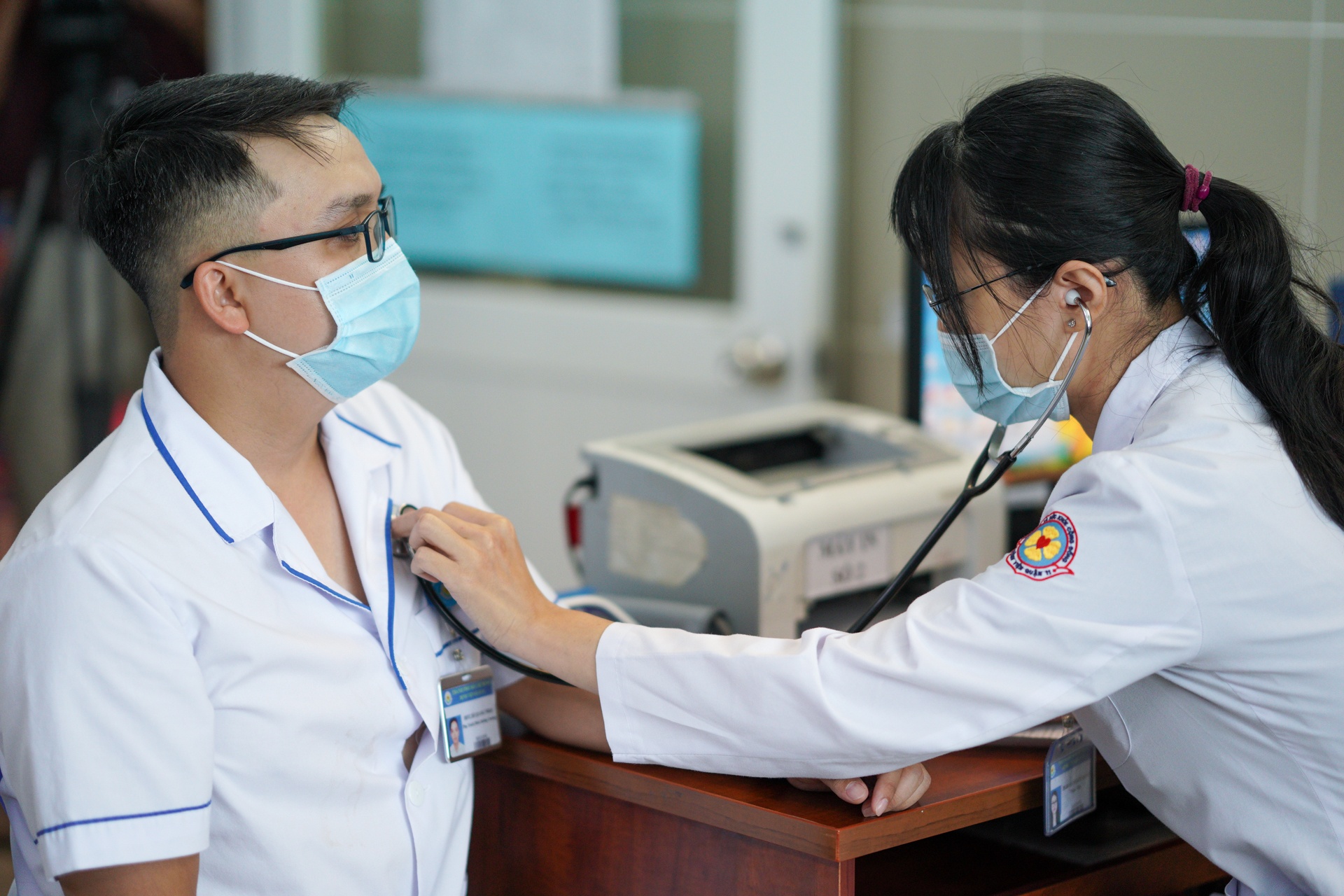 Bệnh viện tiêm Vaccine Covid-19 ảnh 5 Benh vien tiem Vaccine Covid-19 anh 5