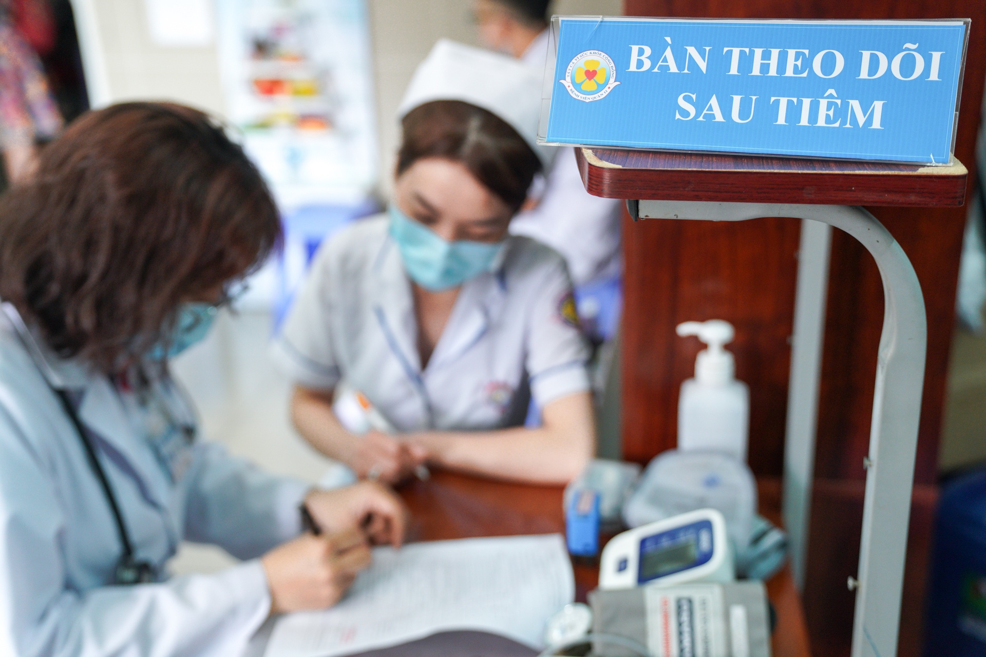 Bệnh viện tiêm Vaccine Covid-19 ảnh 9 Benh vien tiem Vaccine Covid-19 anh 9