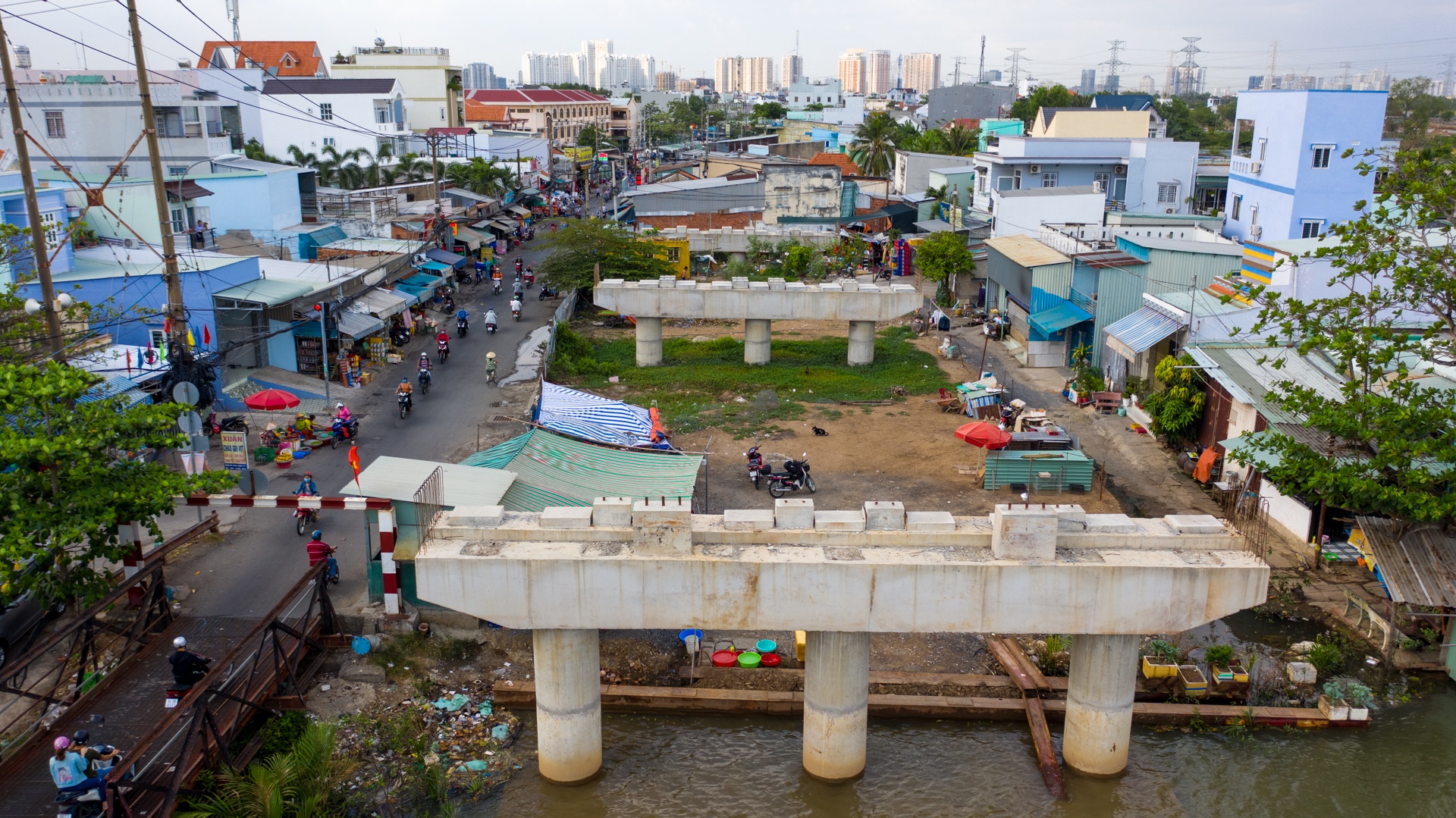 Cau xay dang do tai TP.HCM anh 3