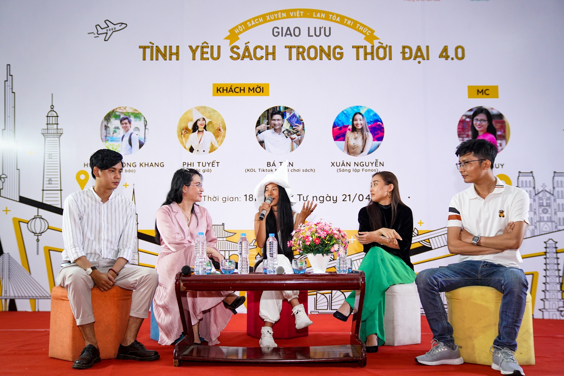 Ngay sach Viet Nam anh 4