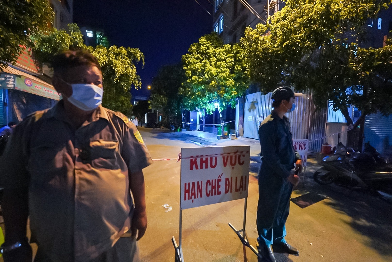 Phong toa can nha quan 7 anh 1