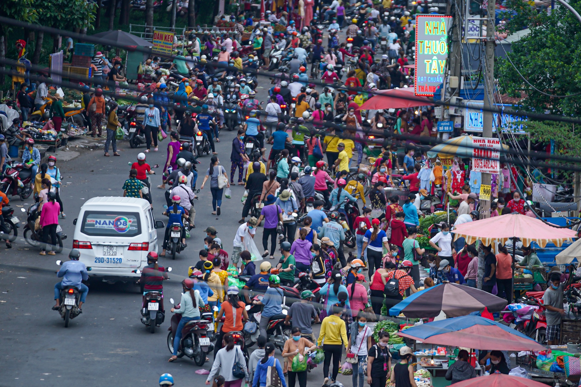Cong ty PouYuen anh 8