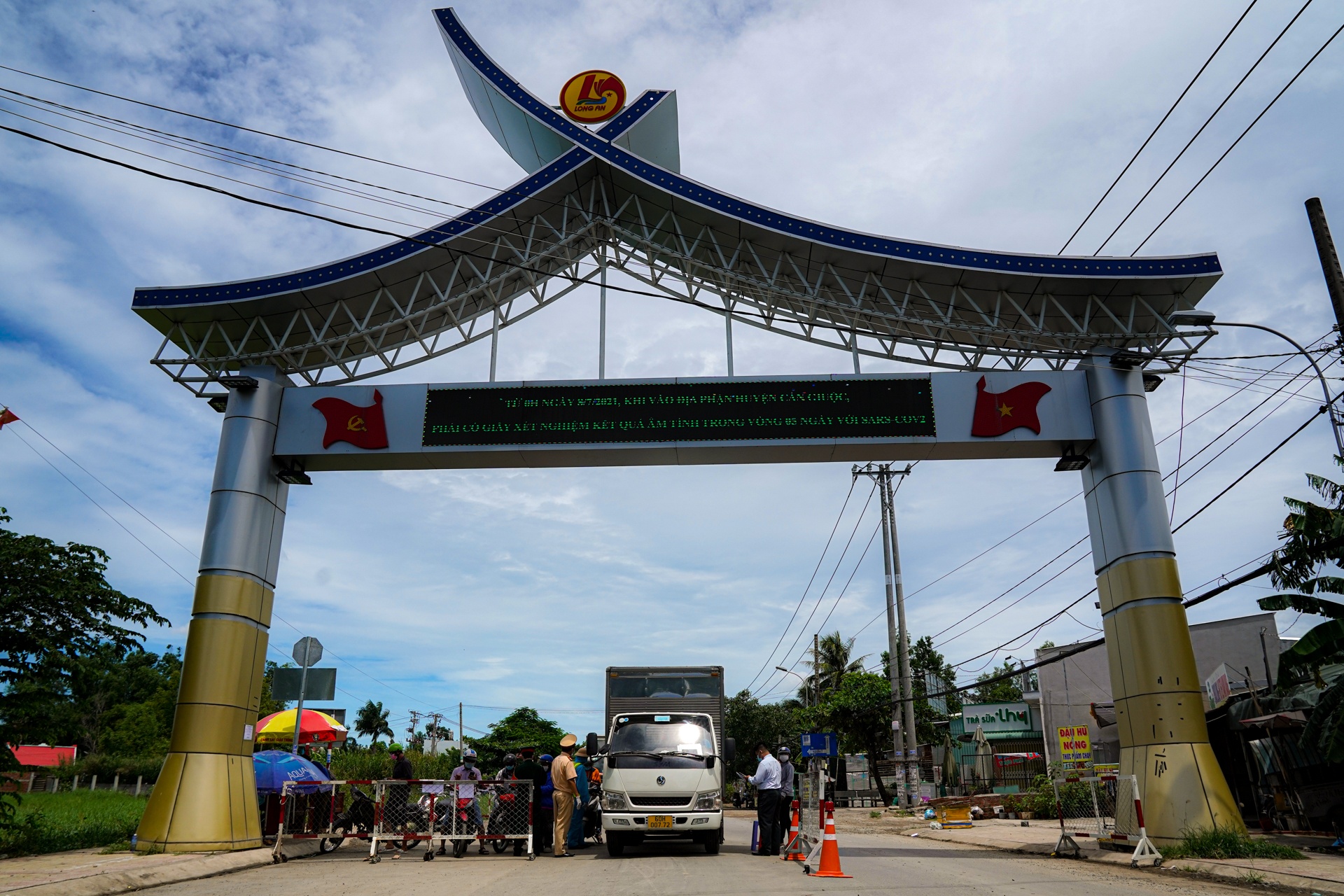 Chot kiem soat cua ngo TP.HCM anh 5