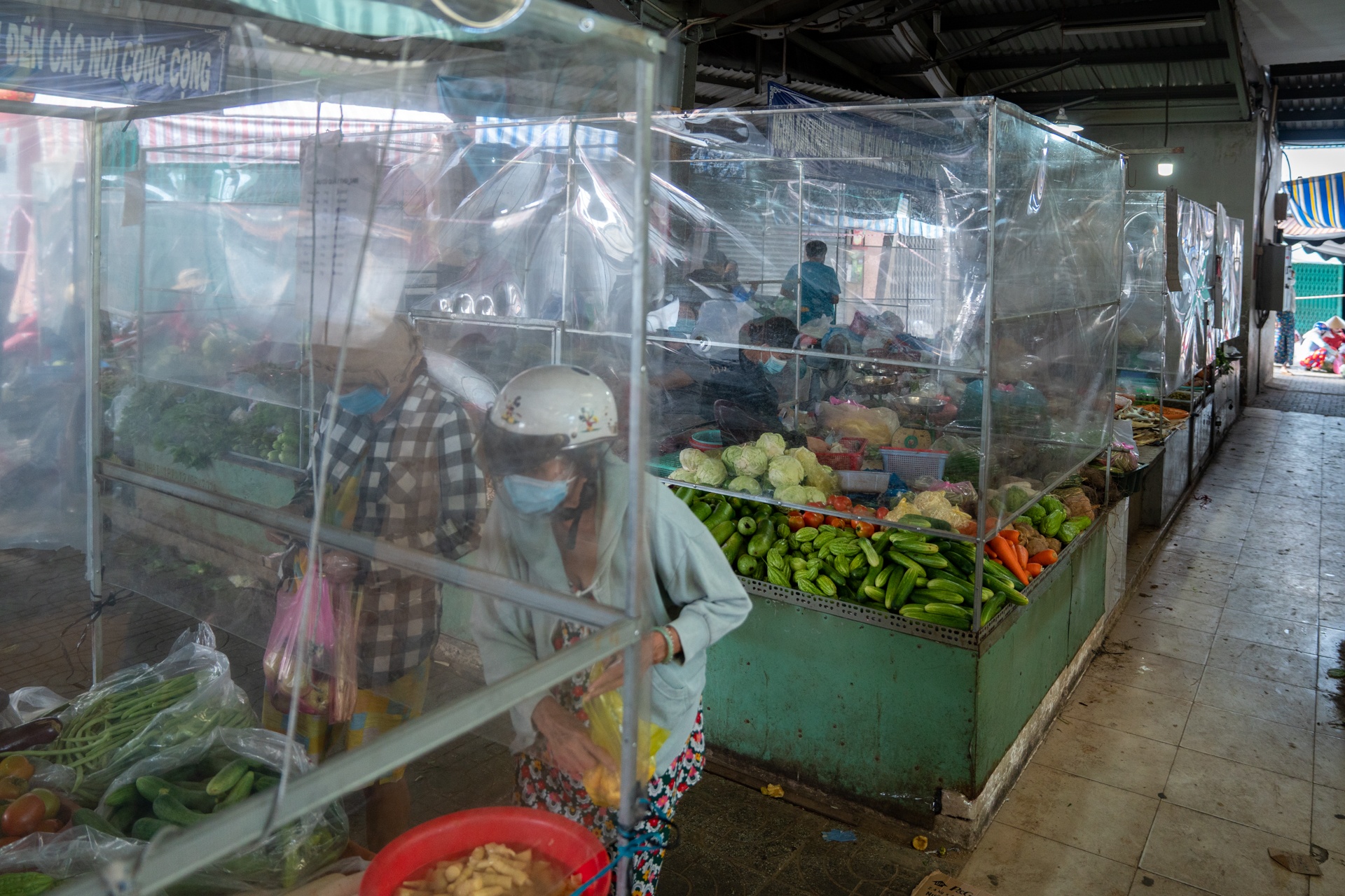 Cho mo cua tro lai anh 12