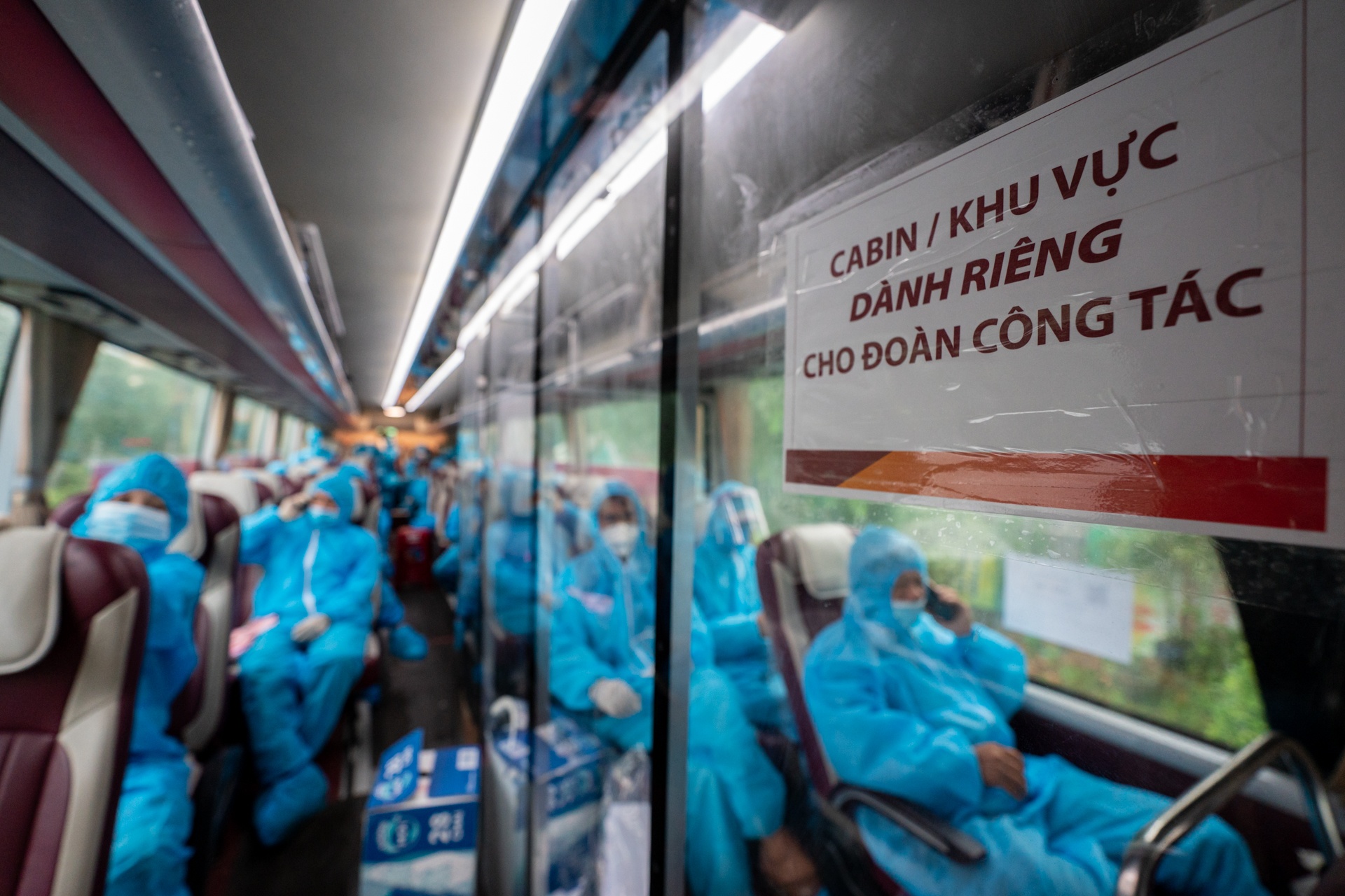 Dua nguoi dan ve que mien phi anh 6