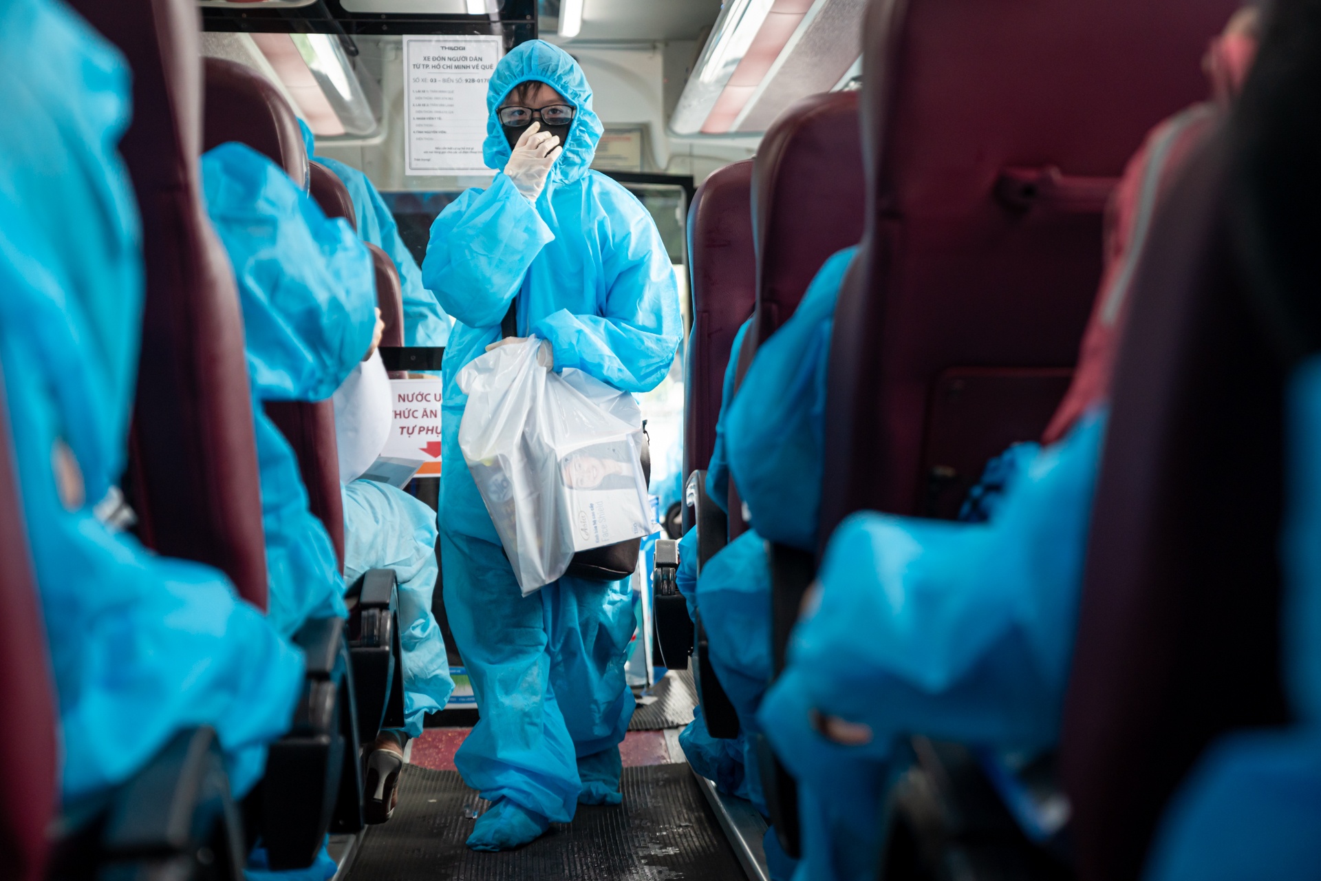 Dua nguoi dan ve que mien phi anh 9