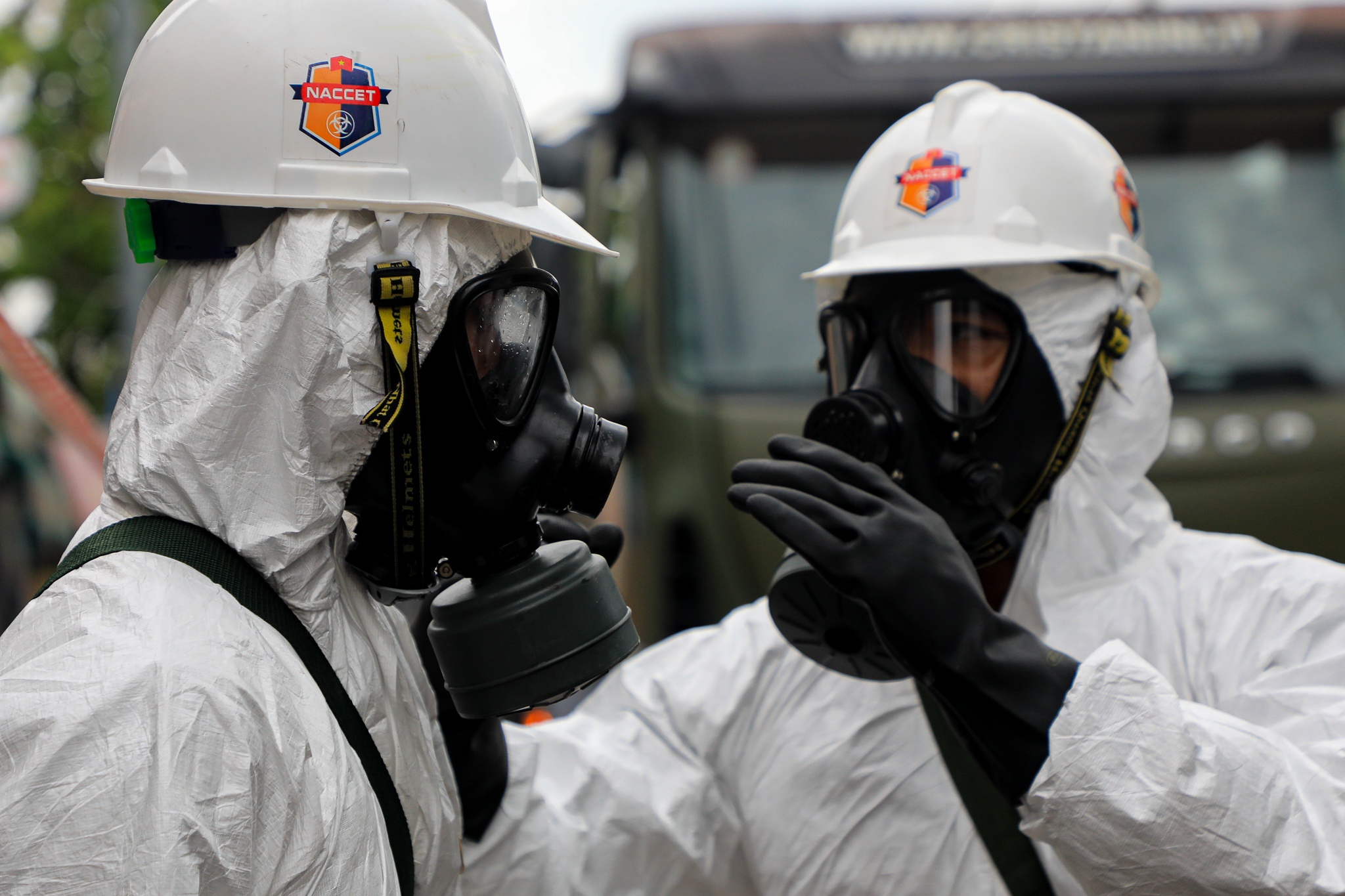 Phun khu khuan toan TP anh 10