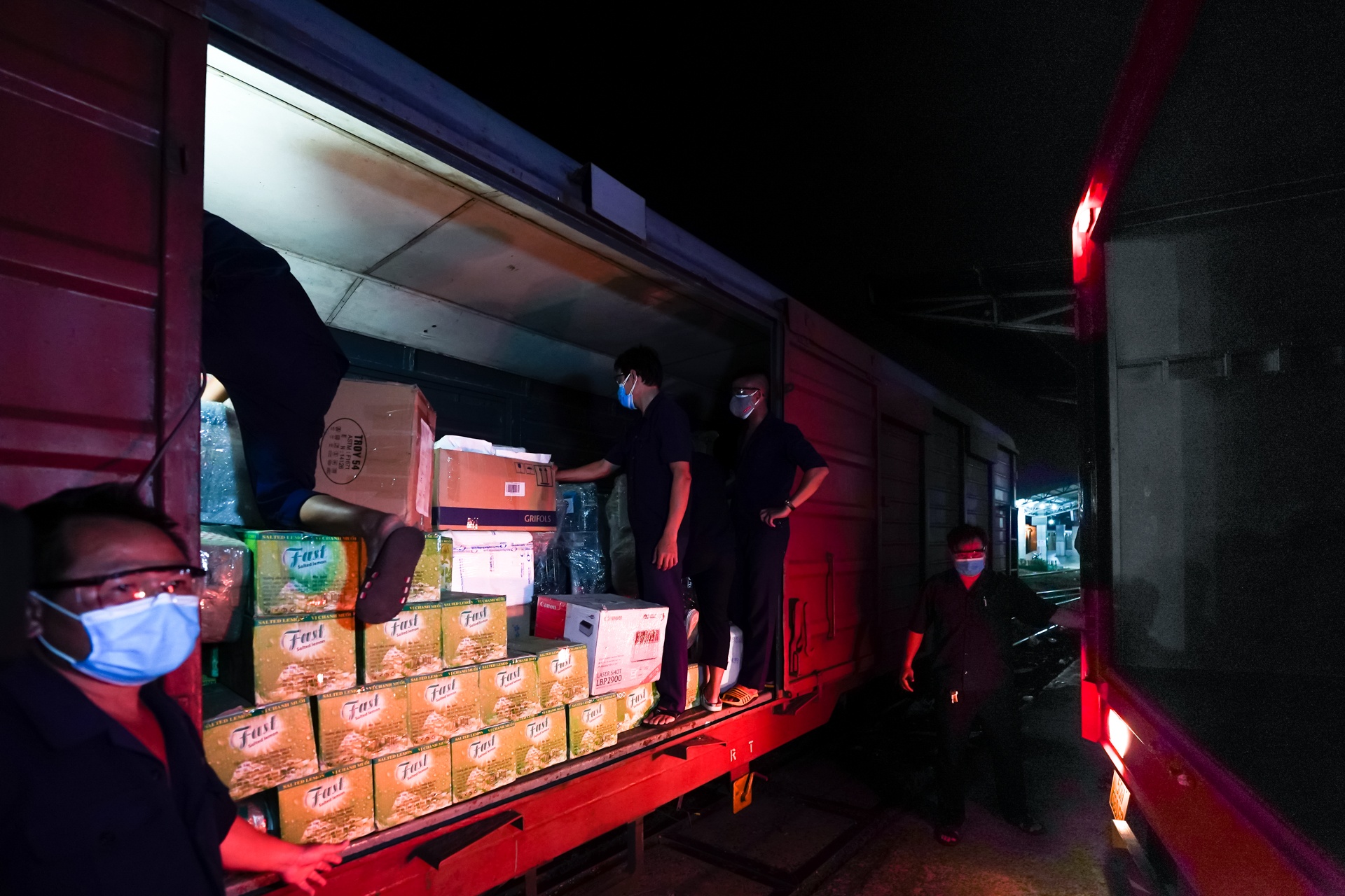 Thiet bi y te chi vien cho TP.HCM anh 3