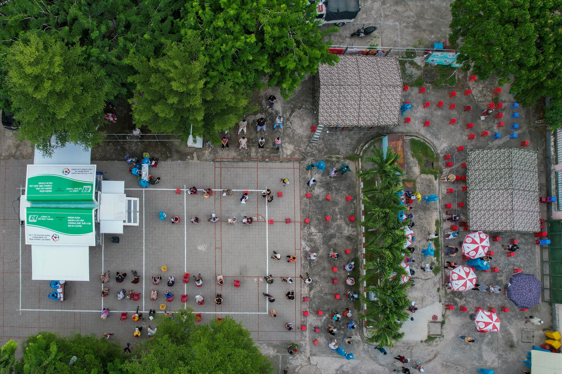 Xe luu dong tiem vaccine Covid-19 anh 3