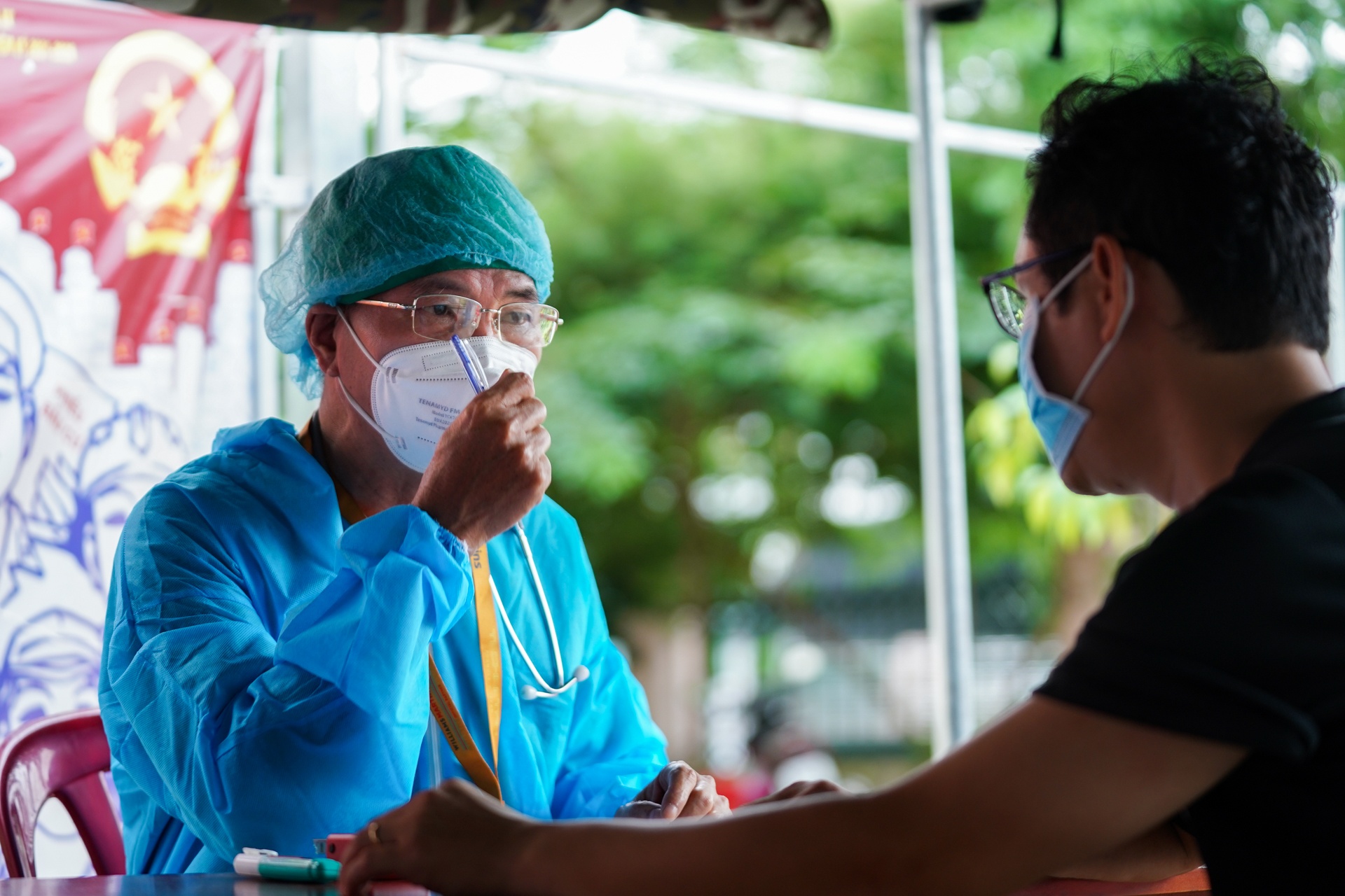 Xe luu dong tiem vaccine Covid-19 anh 8