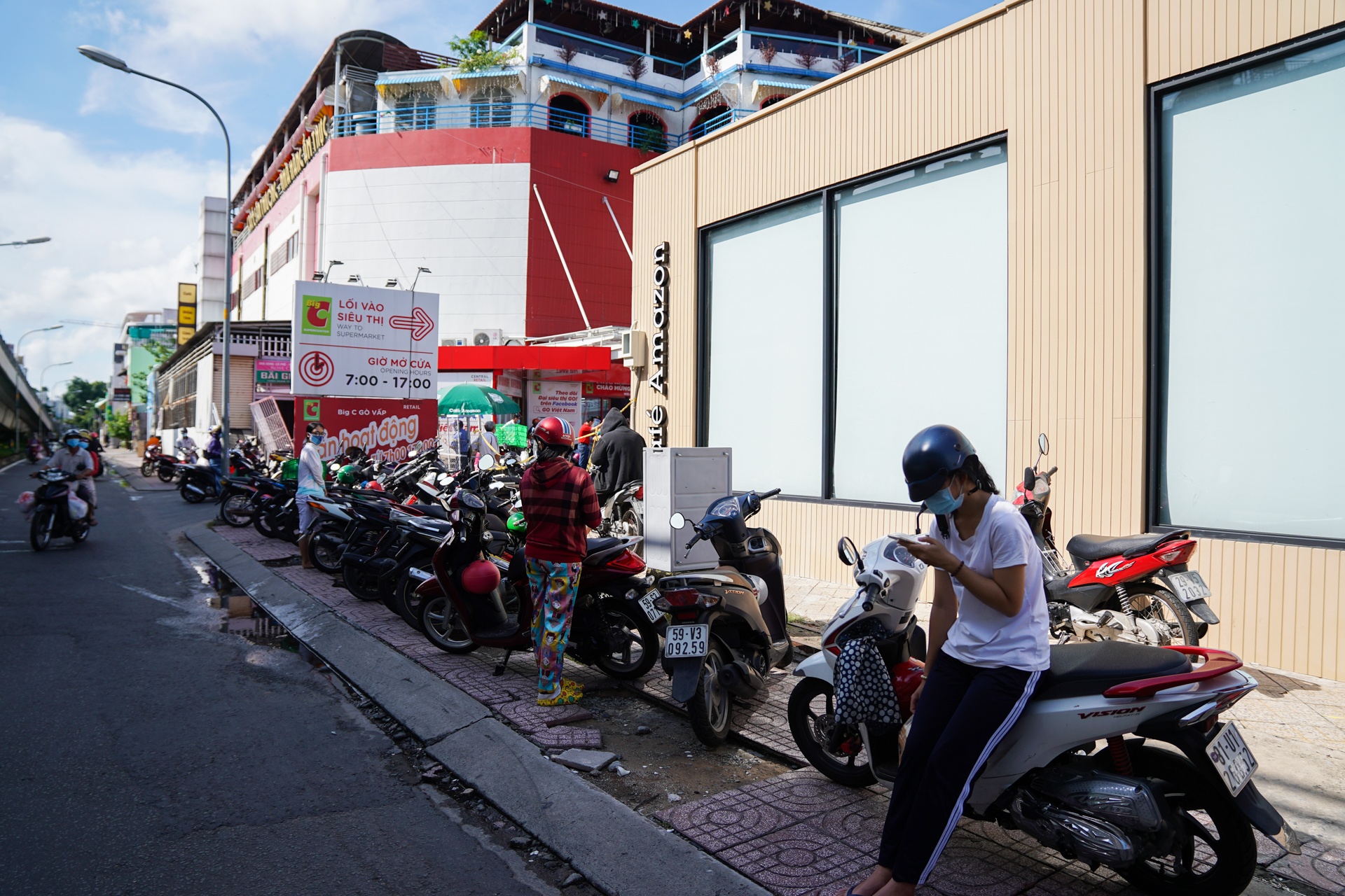 Xep hang di sieu thi anh 3