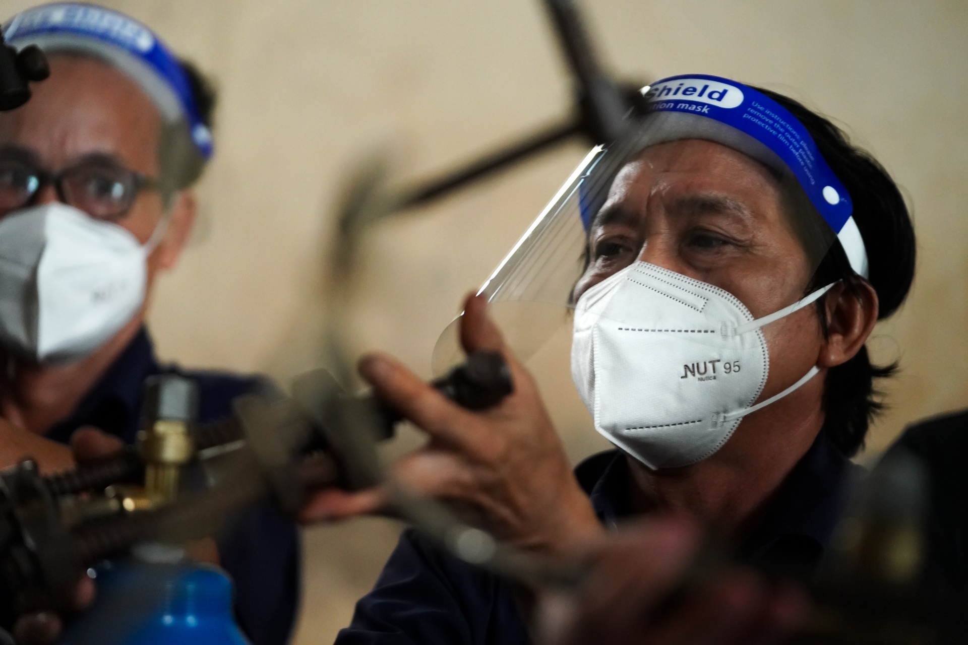 Tram bom oxy y te anh 5