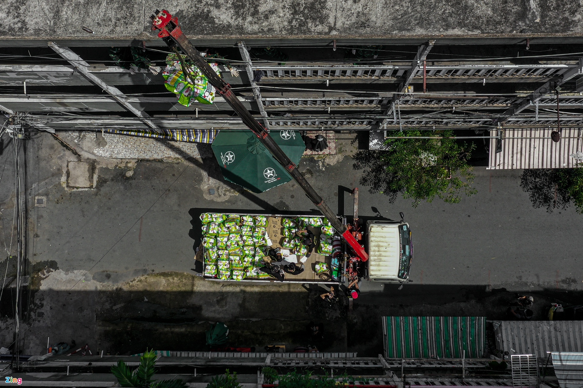 Dung xe cau phat qua an sinh anh 2