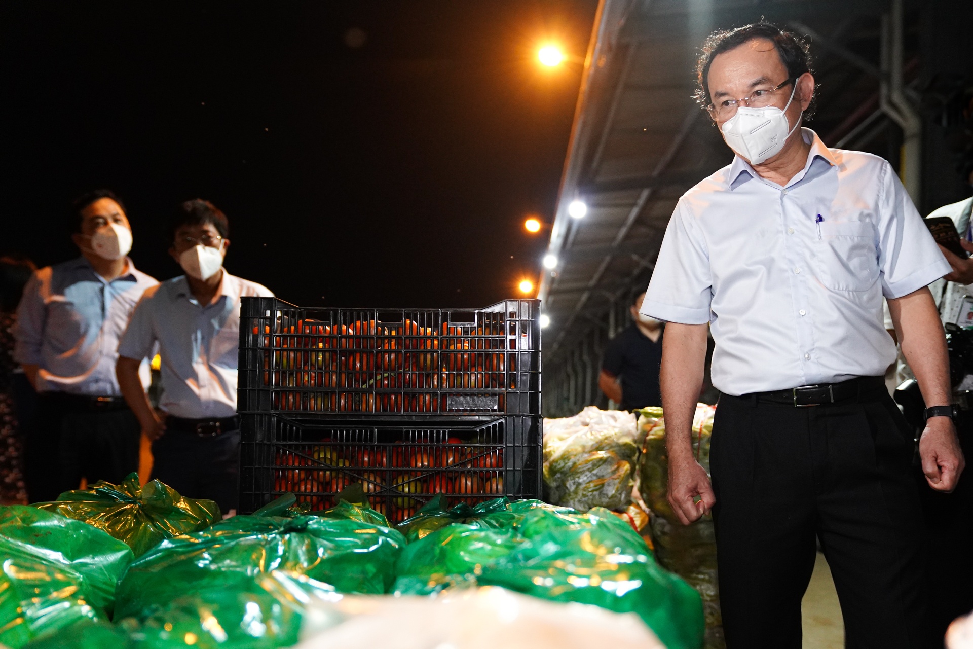 Diem trung chuyen hang hoa anh 9