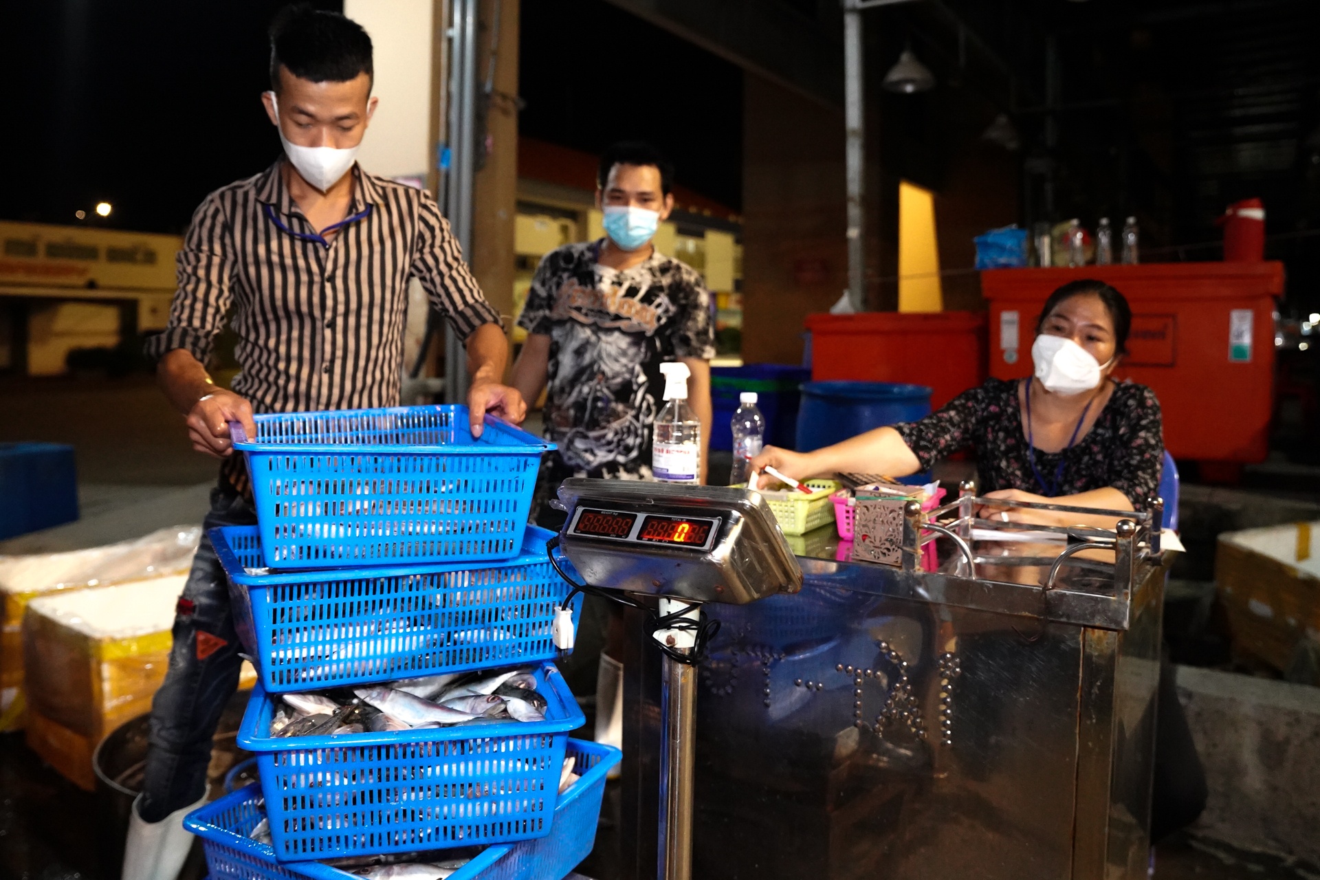 Diem trung chuyen hang hoa anh 7