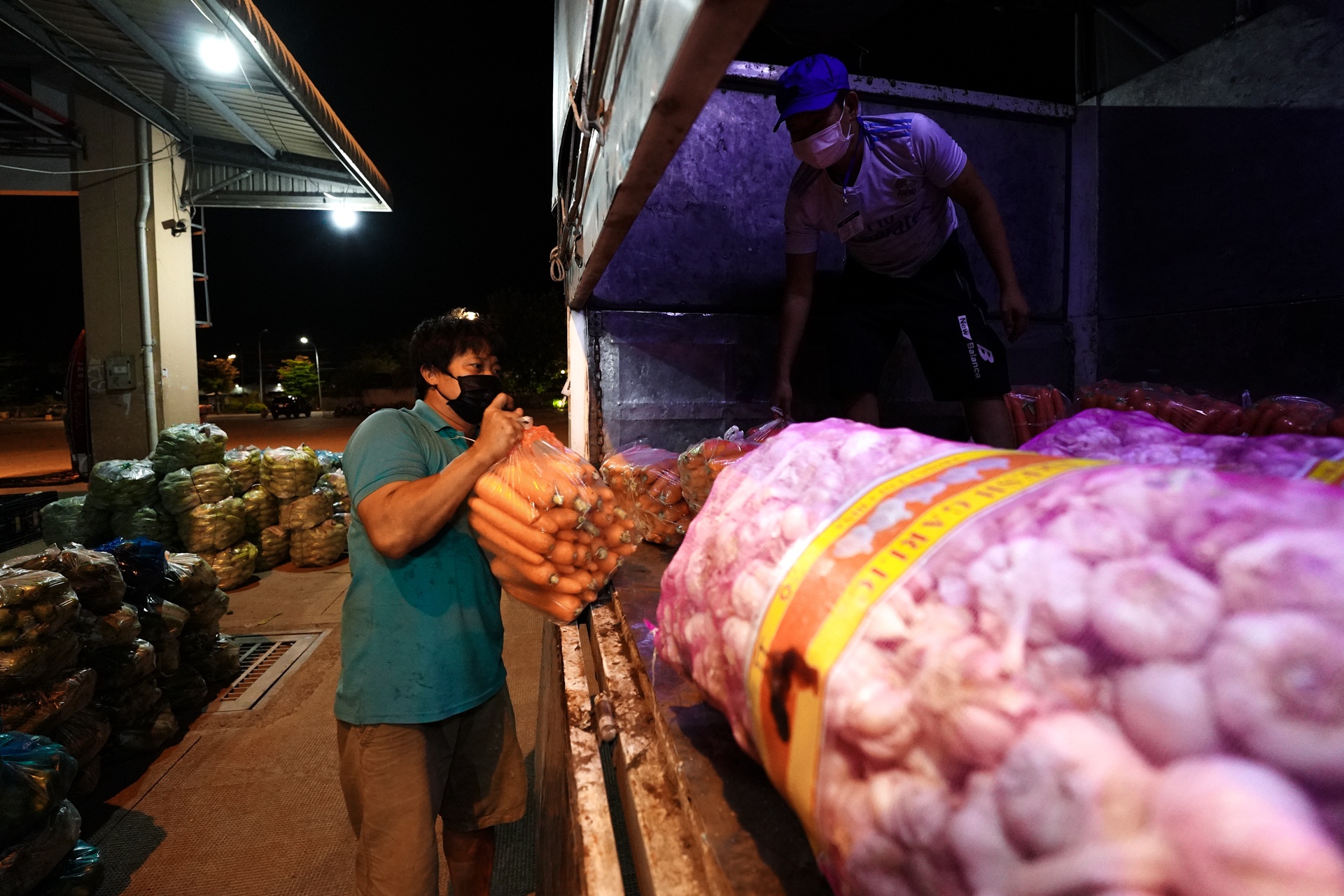 Diem trung chuyen hang hoa anh 10